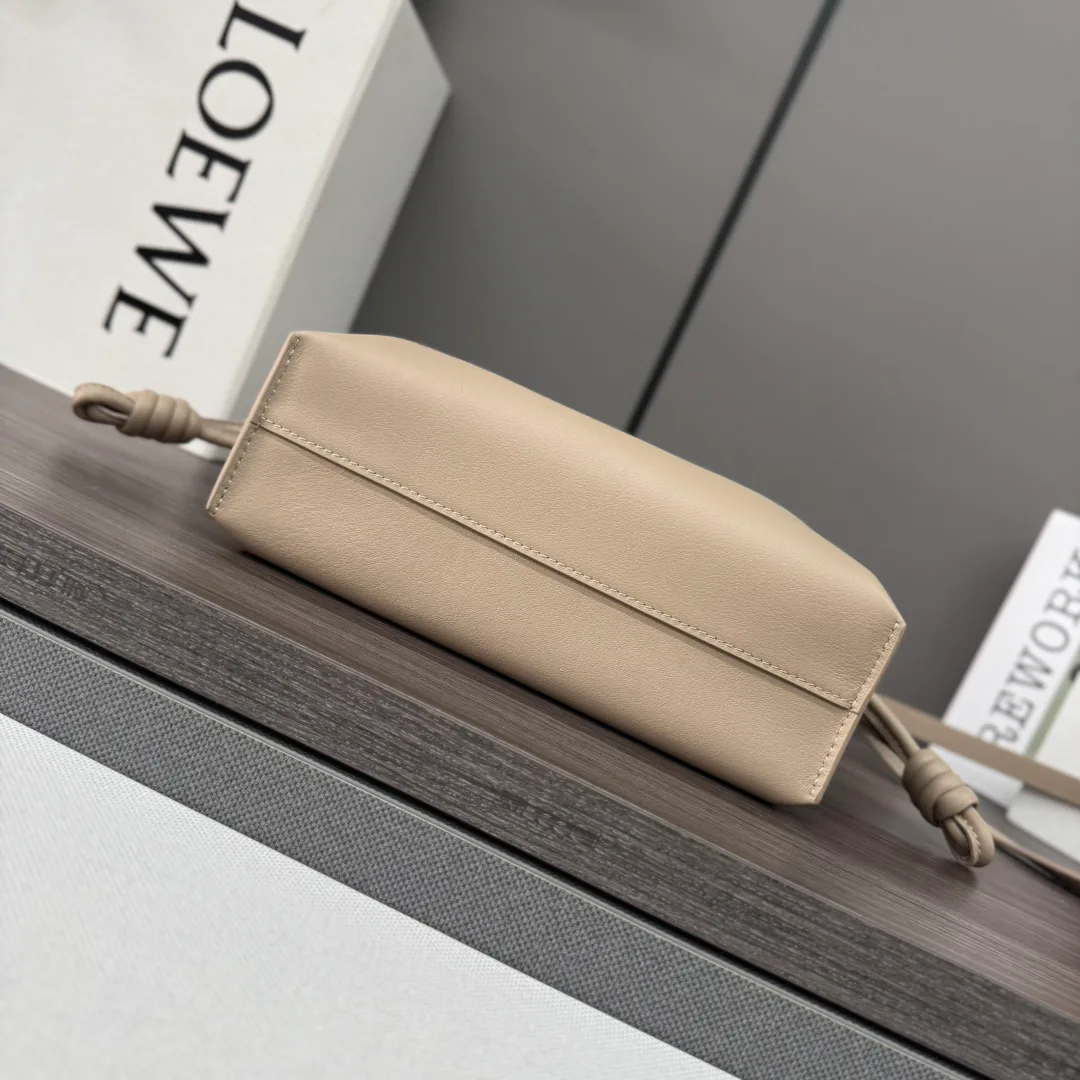 Клатчи Женские Loewe 11513568