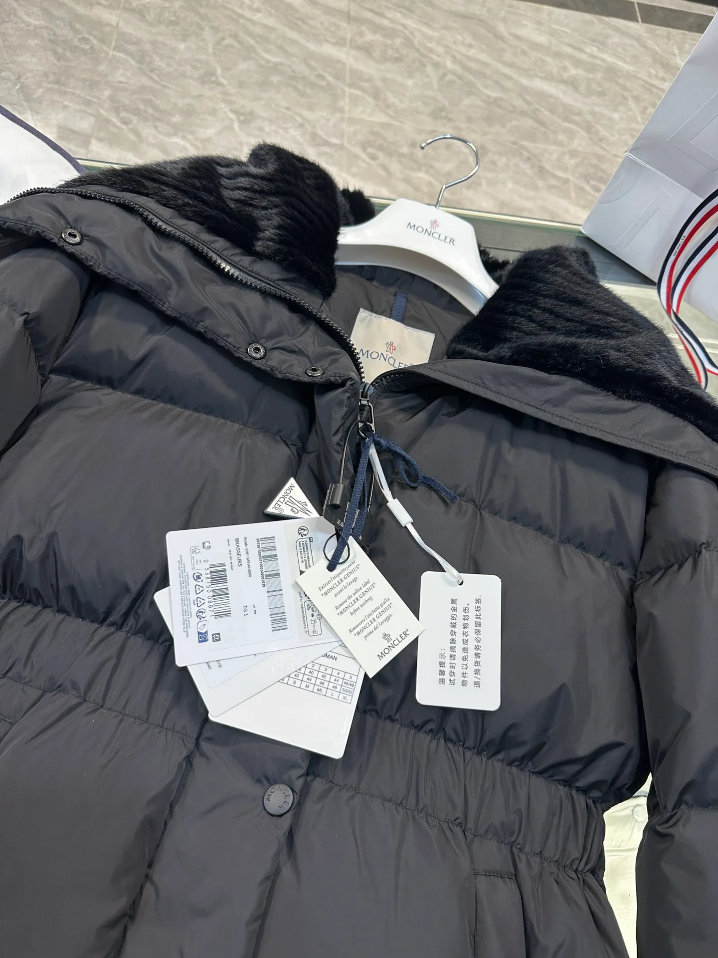 Куртки И Пуховики Женские Moncler 18606714