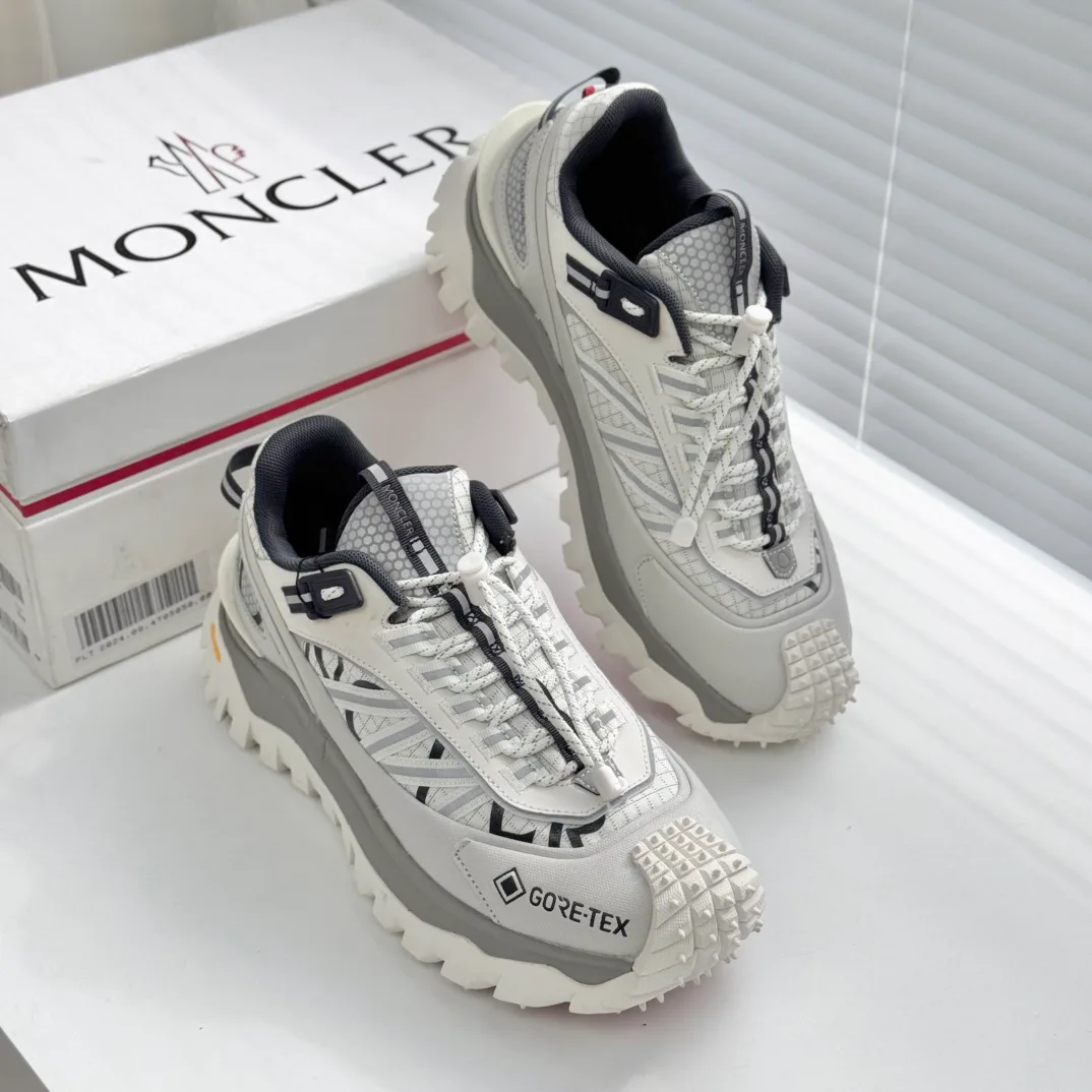 Кроссовки Женские Moncler 5279359