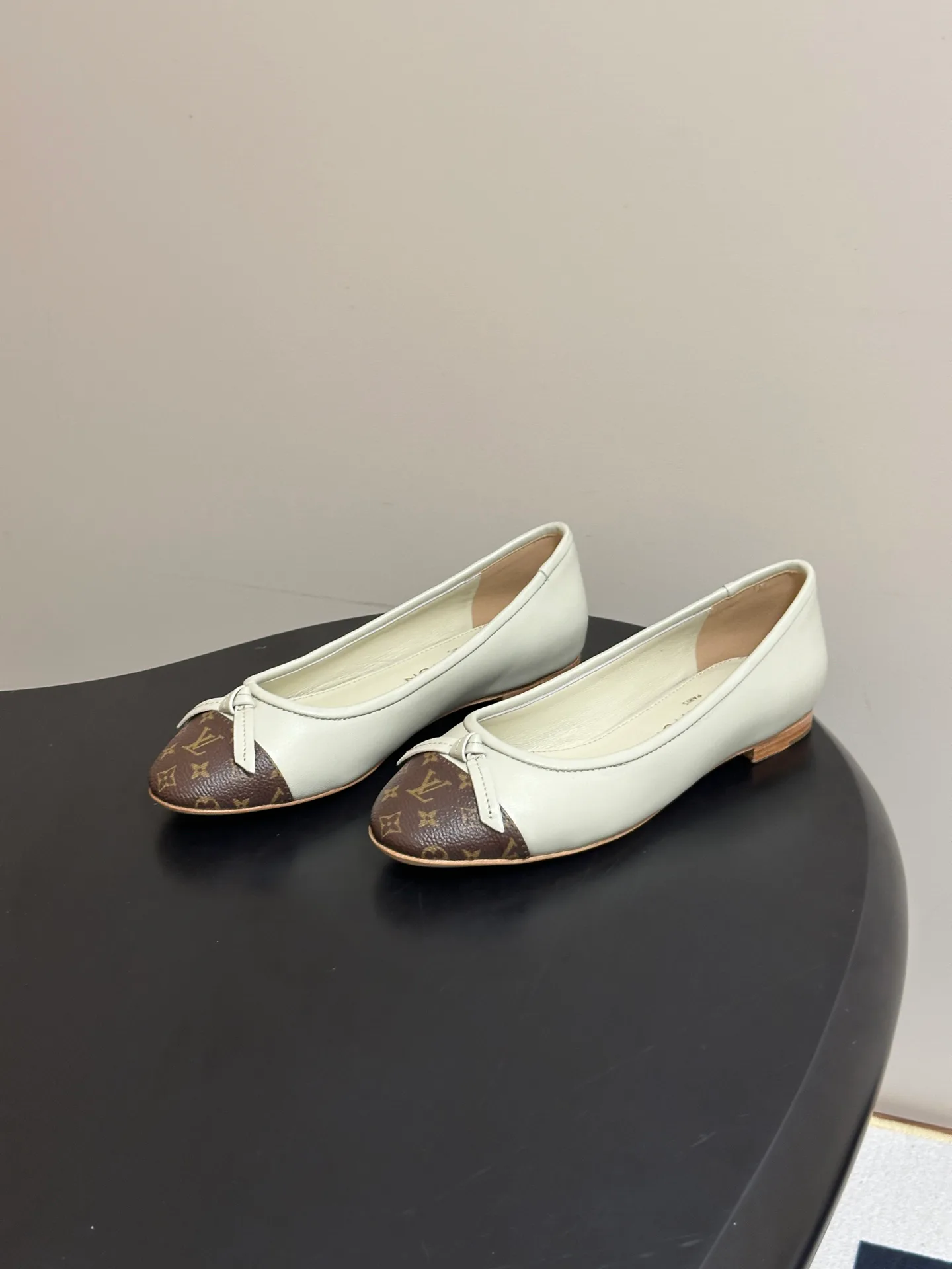 Балетки Женские Louis Vuitton 18049404