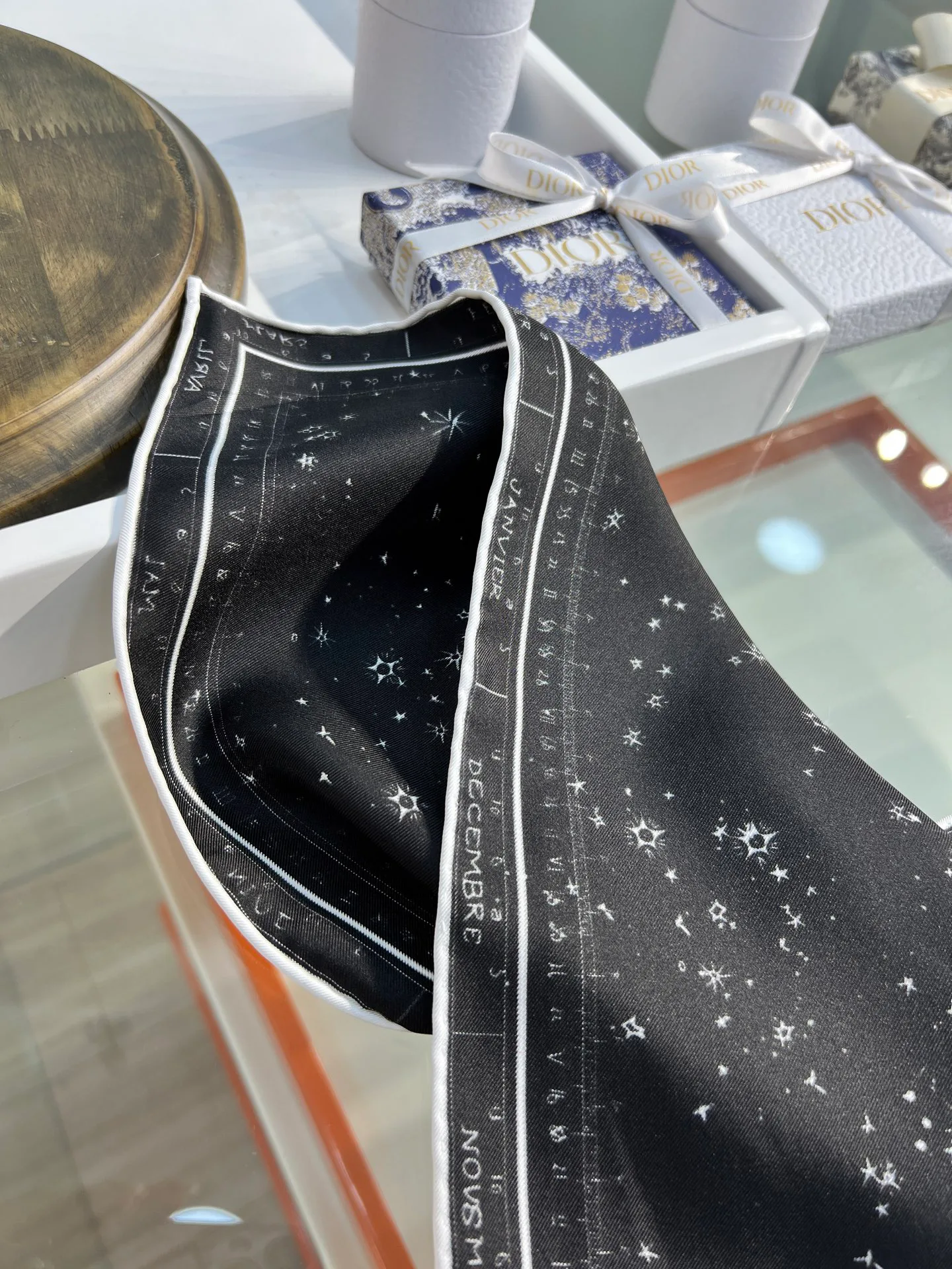 Платки Christian Dior 11882907