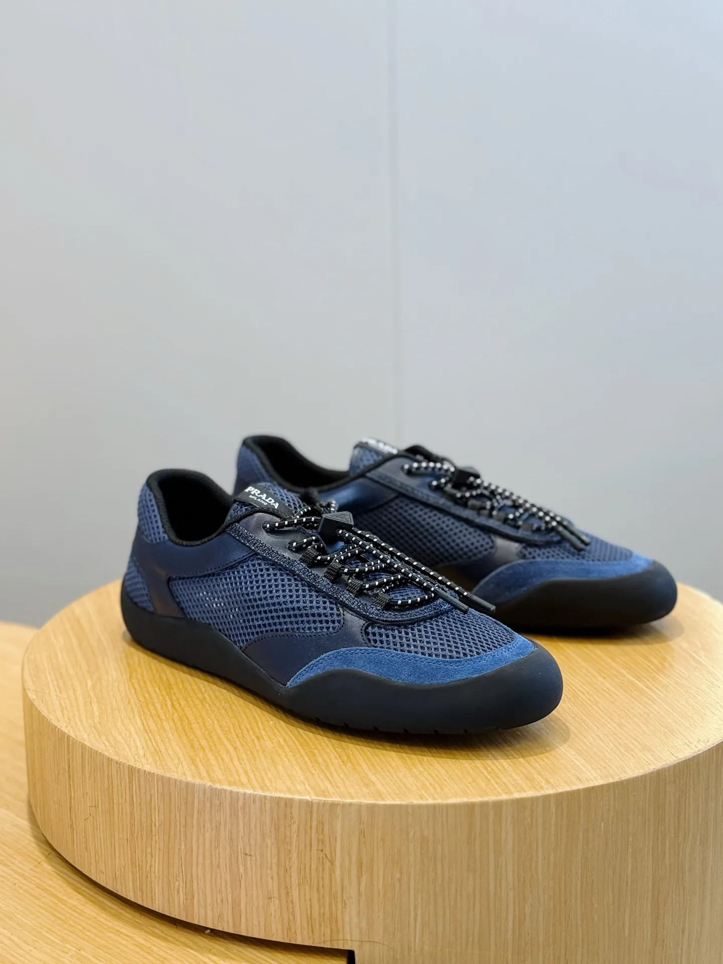 Кроссовки Мужские Prada 11700040