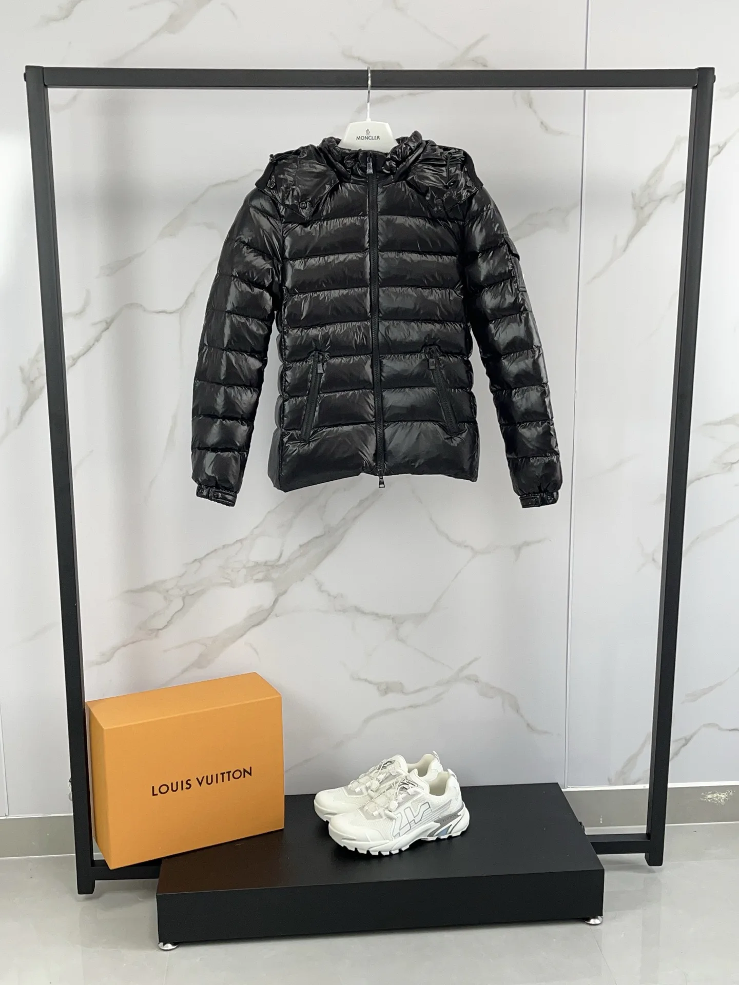 Куртки И Пуховики Женские Moncler 407171