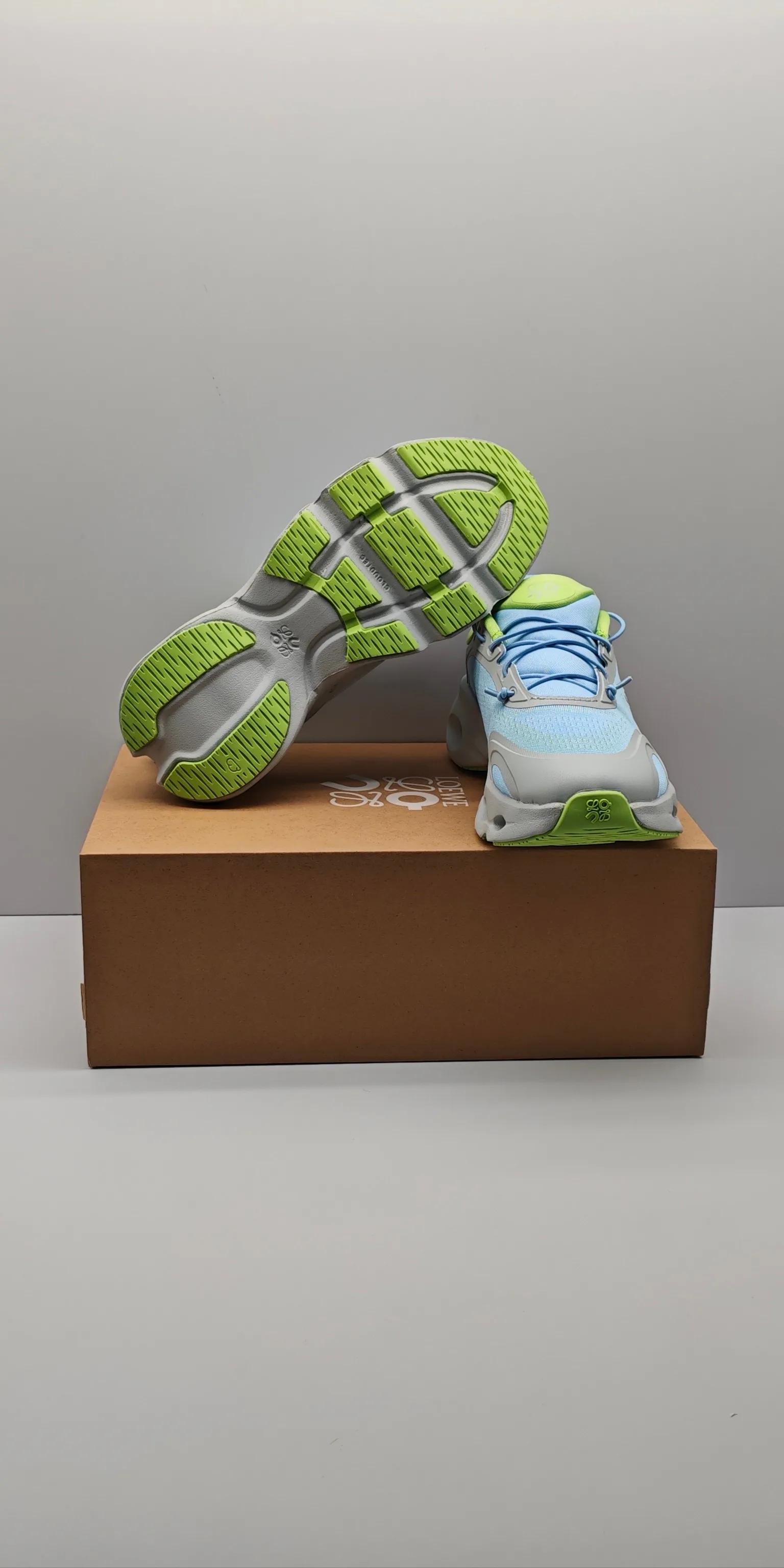 Кроссовки Женские Loewe 13193989