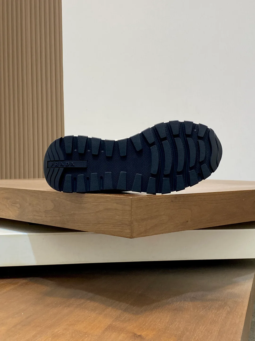 Кроссовки Мужские Prada 13436023
