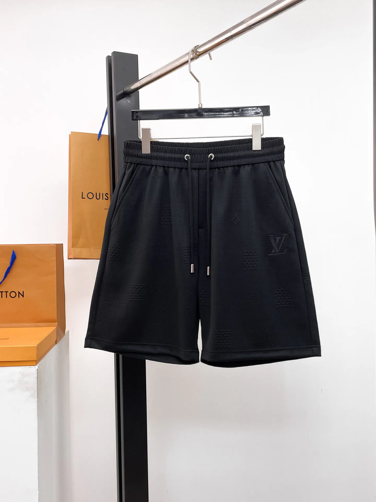 Шорты Мужские Louis Vuitton 14170689