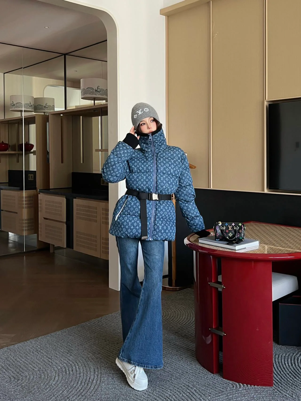 Куртки И Пуховики Женские Louis Vuitton 476310