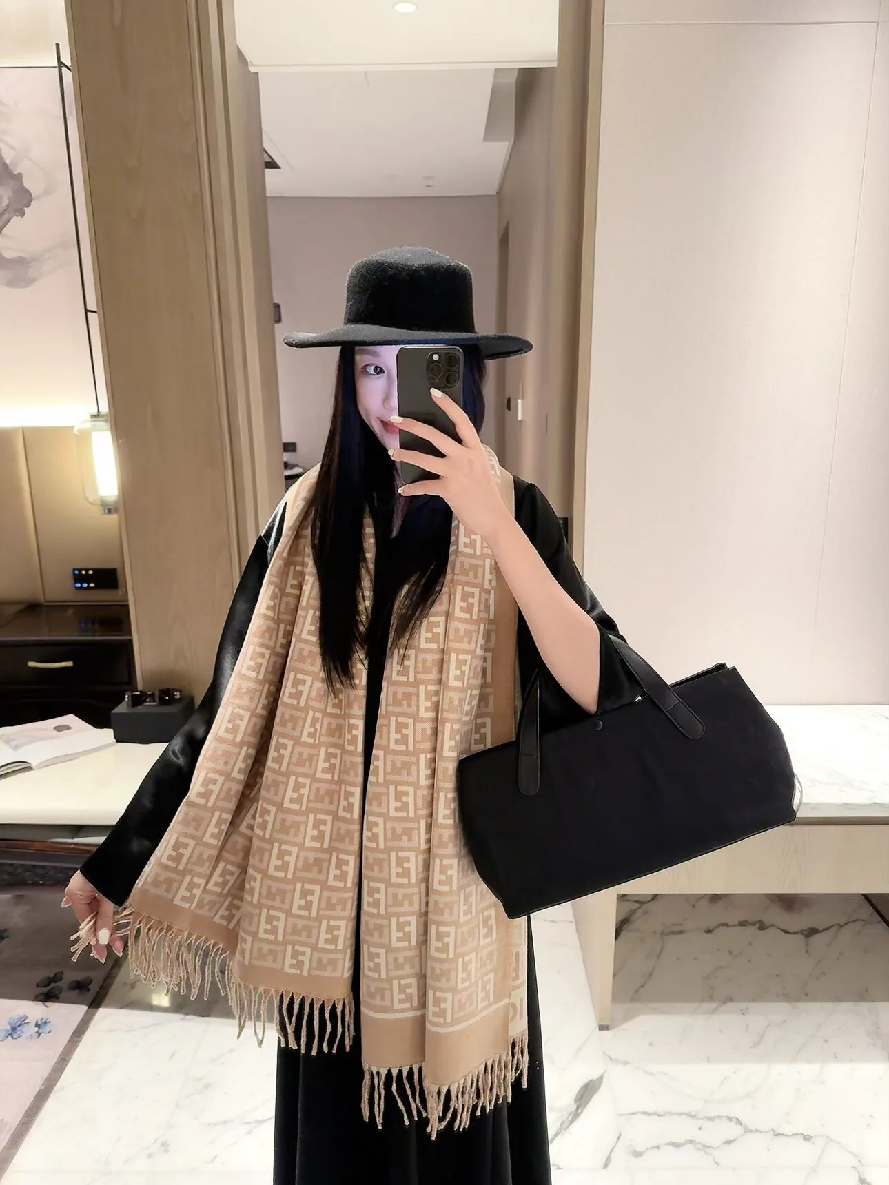 Шарфы Fendi 18003010