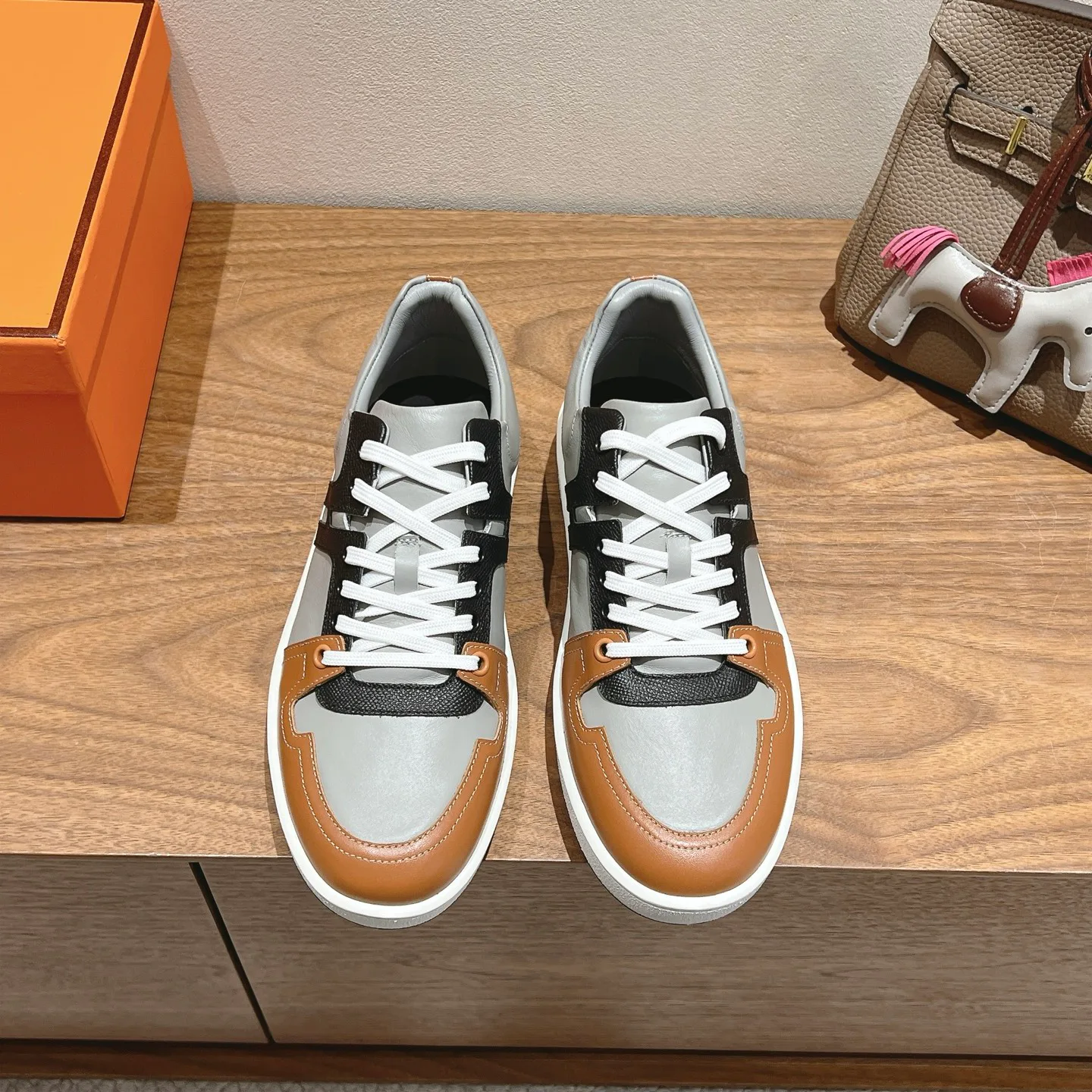 Кроссовки Женские Hermes 18729789