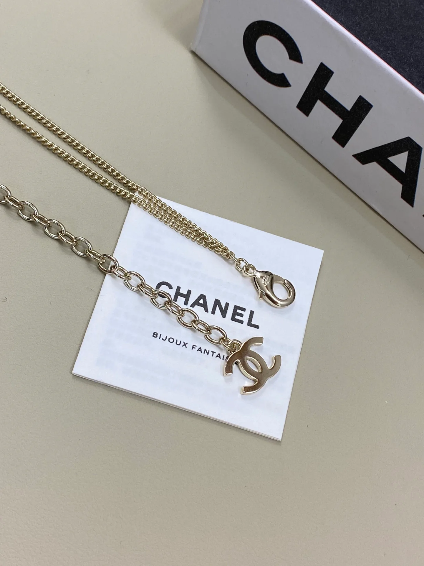 Бижутерия Chanel 822908