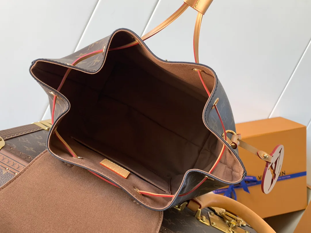 Рюкзаки Женские Louis Vuitton 11488631
