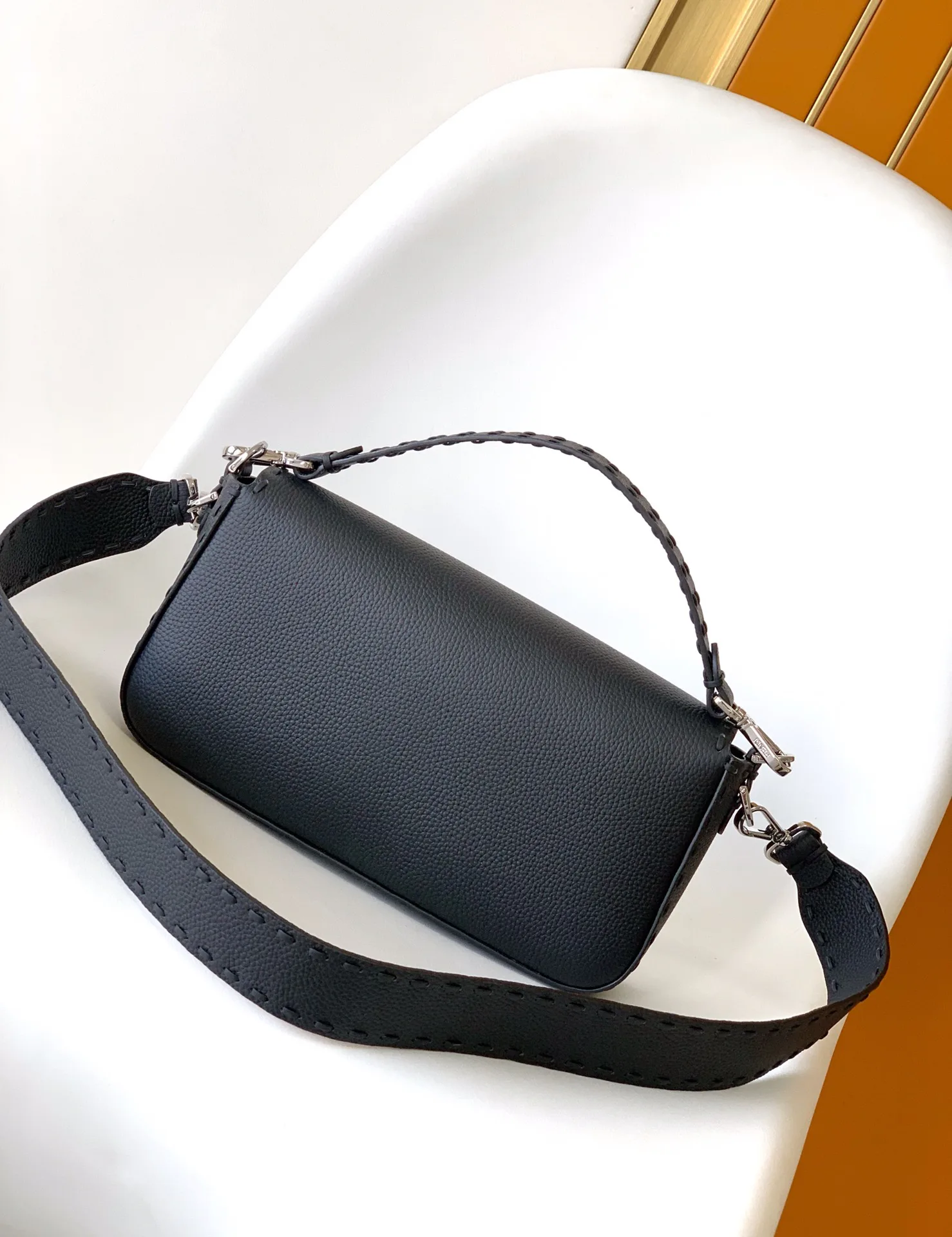 Классические Сумки Женские Fendi 12718237