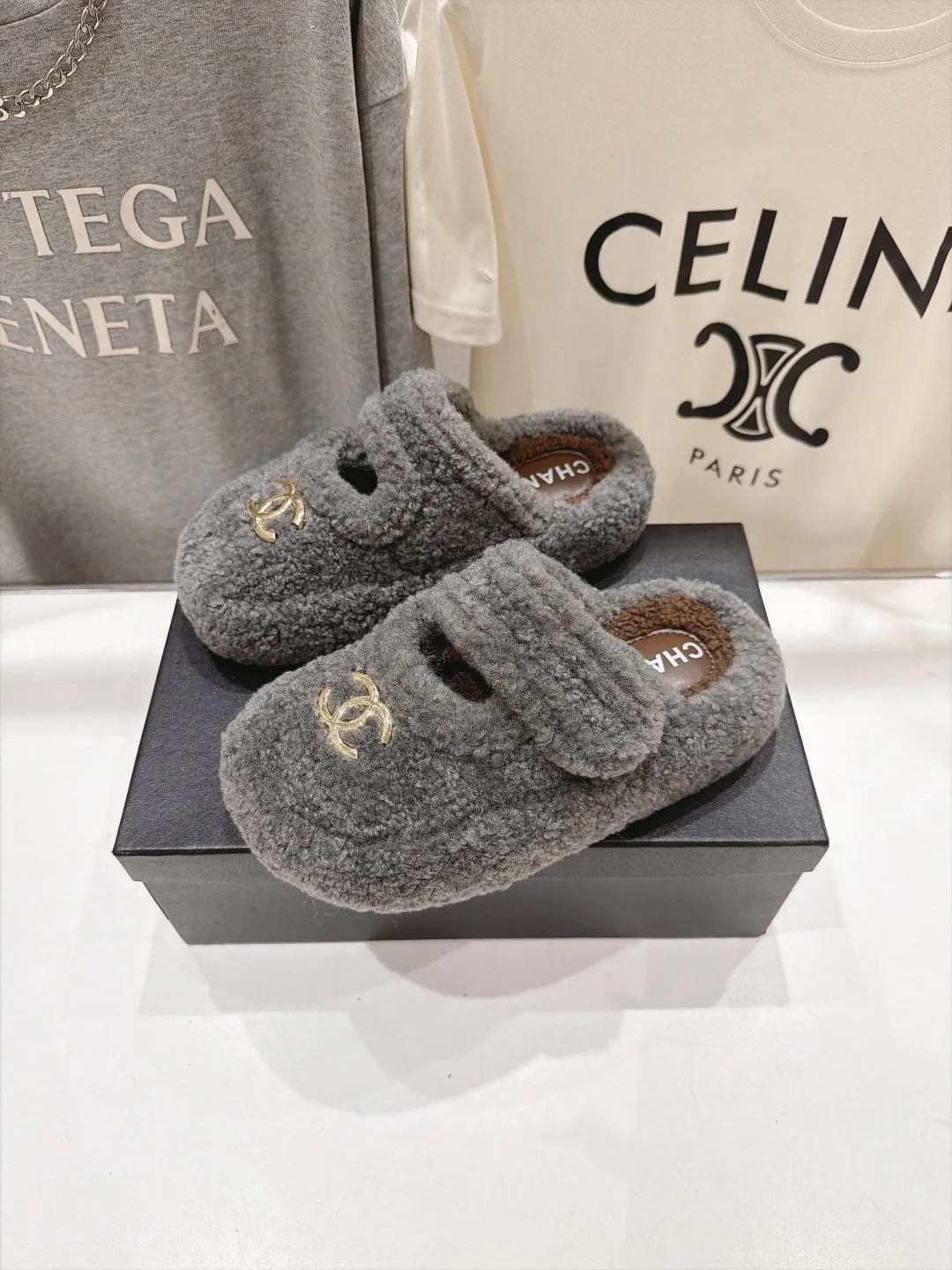 Тапочки Женские Chanel 19022654