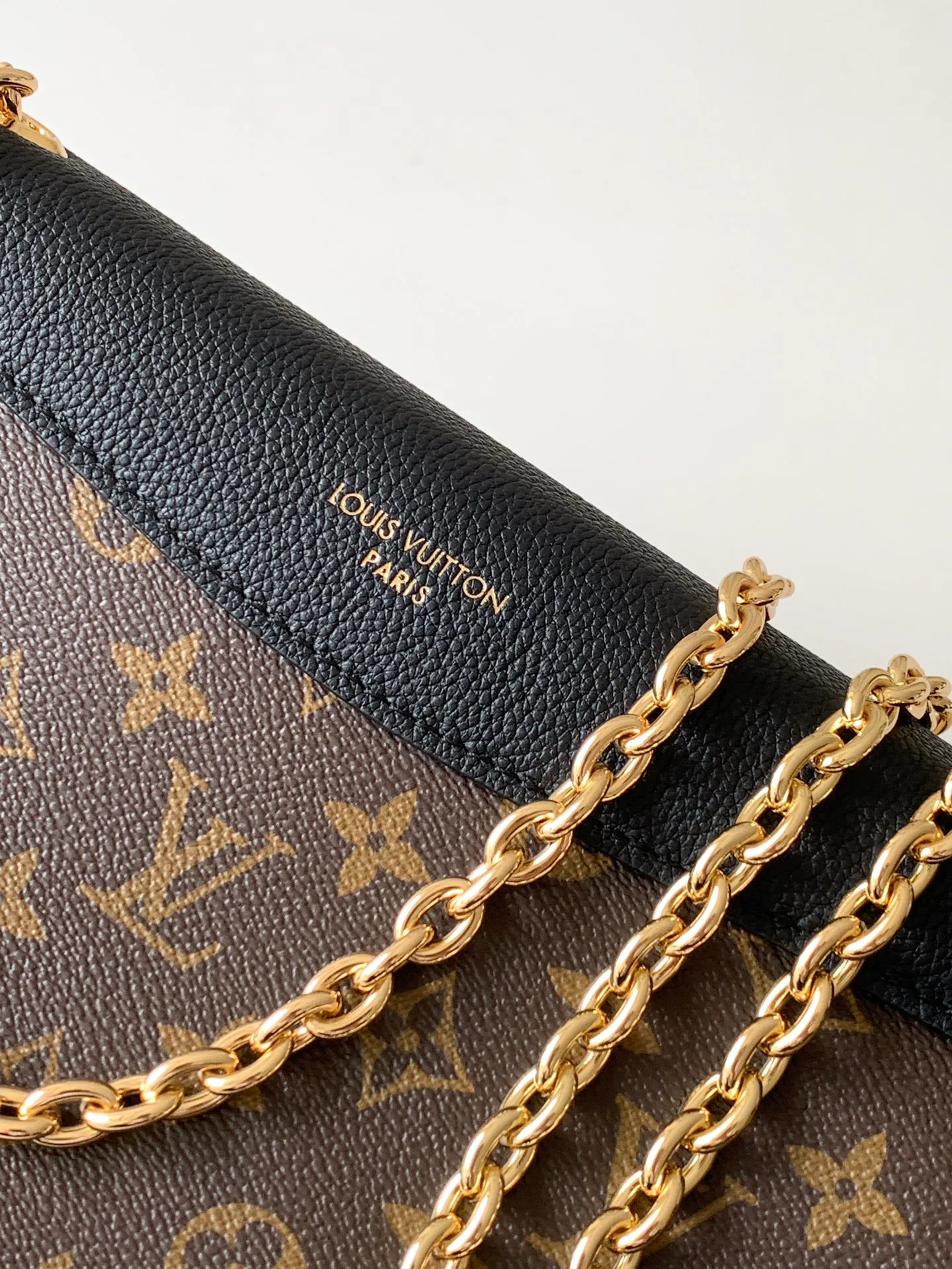 Классические Сумки Женские Louis Vuitton 13394423