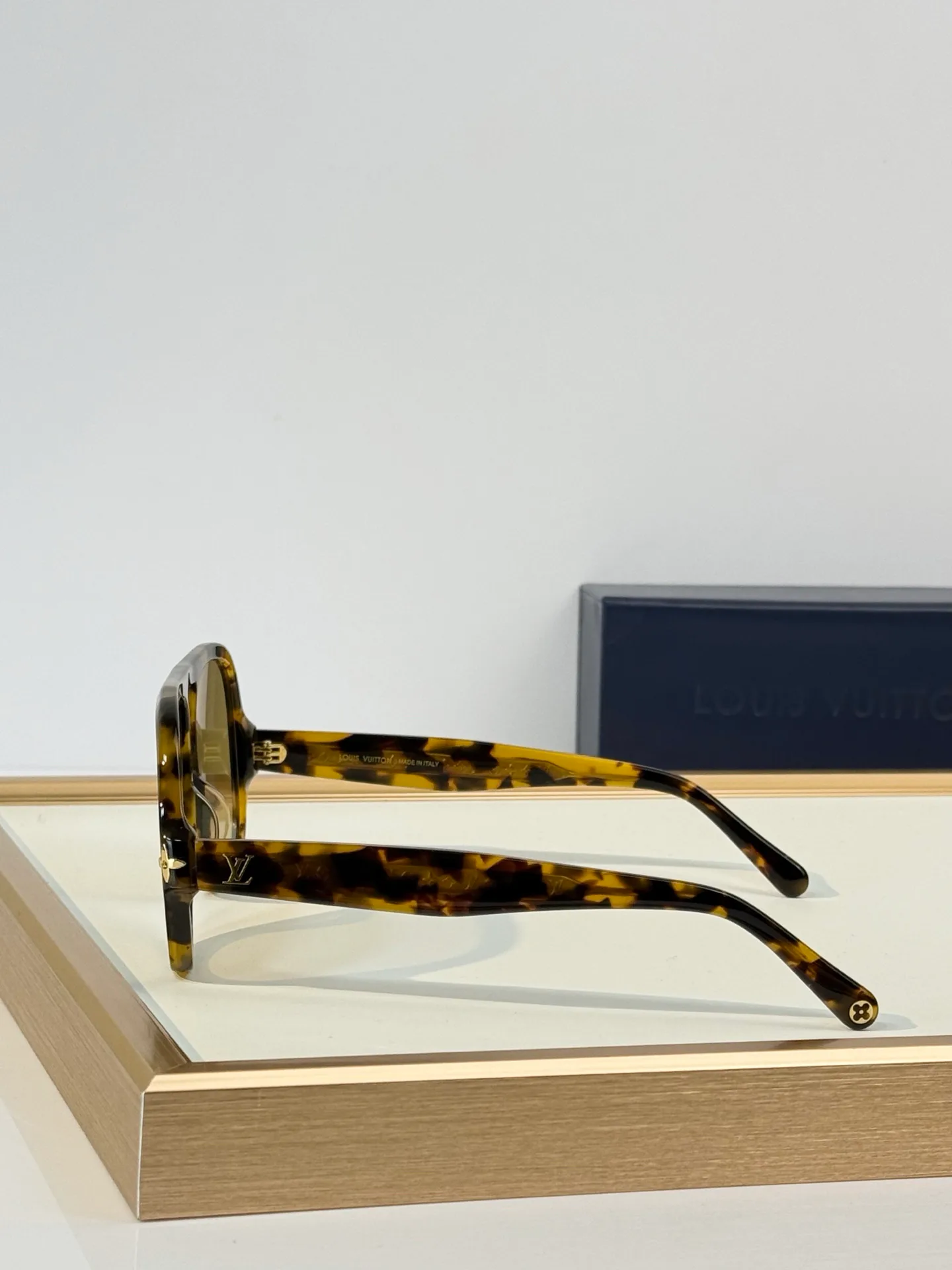 Очки Louis Vuitton 18201387