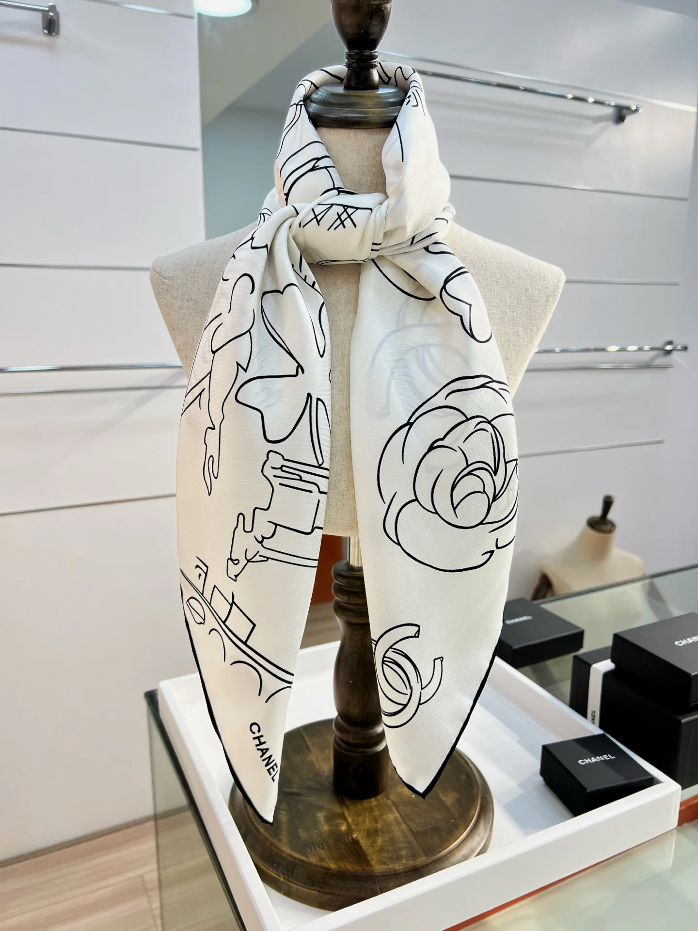 Платки Chanel 5024026