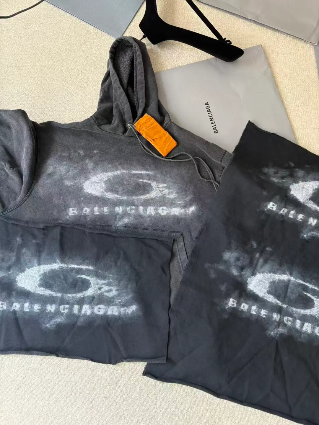 Свитшоты И Худи Мужские Balenciaga 11485606