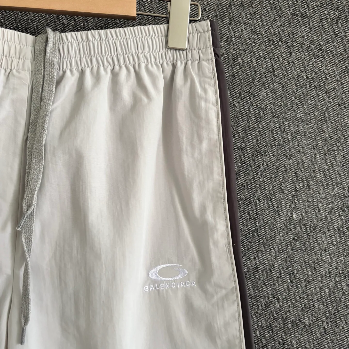 Шорты Женские Balenciaga 13222592