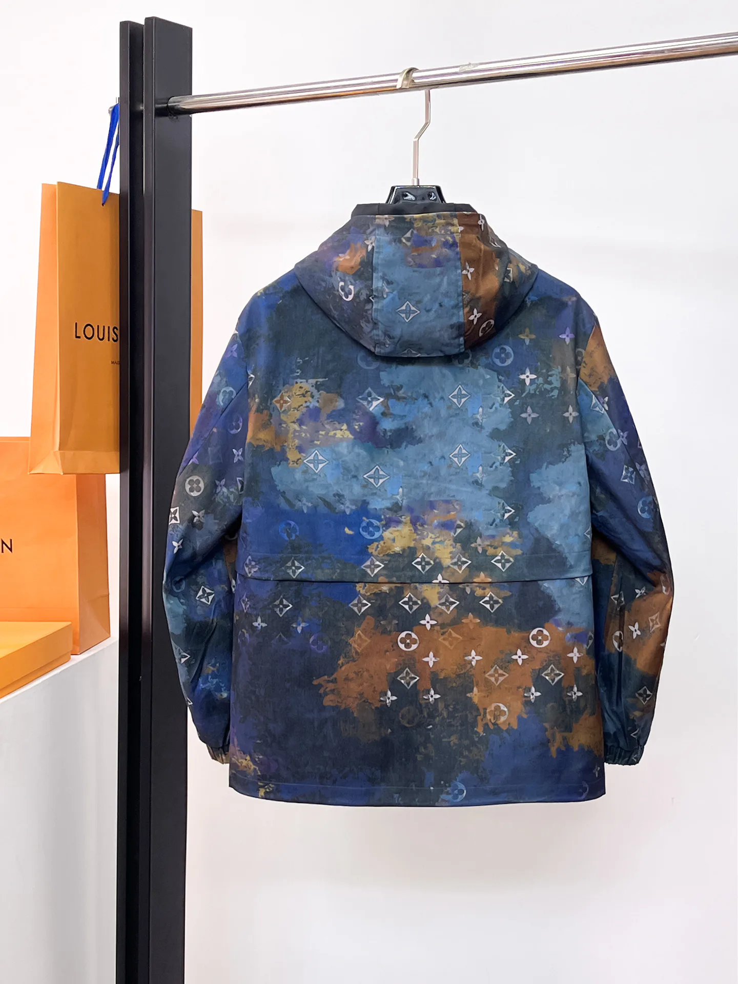 Куртки И Пуховики Женские Louis Vuitton 5899061