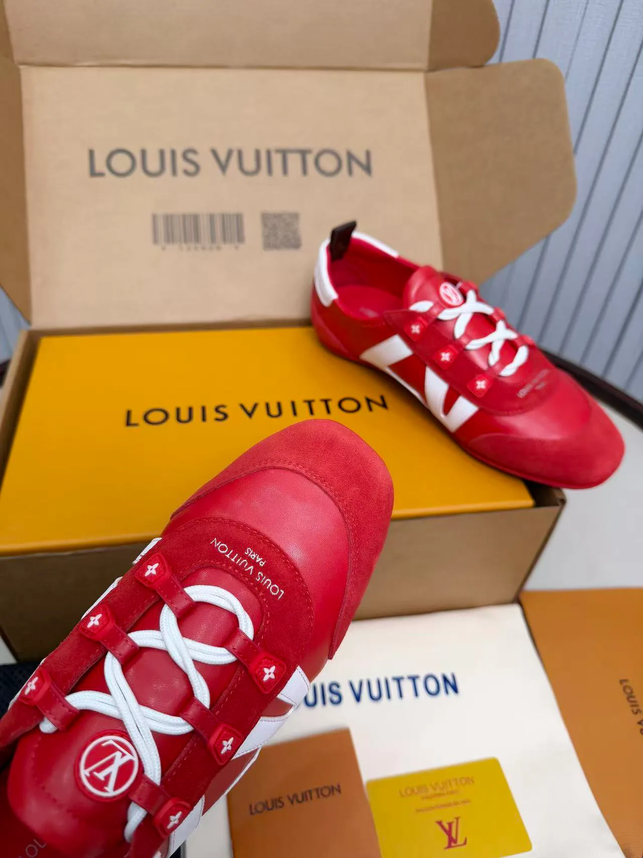 Кроссовки Женские Louis Vuitton 11250635