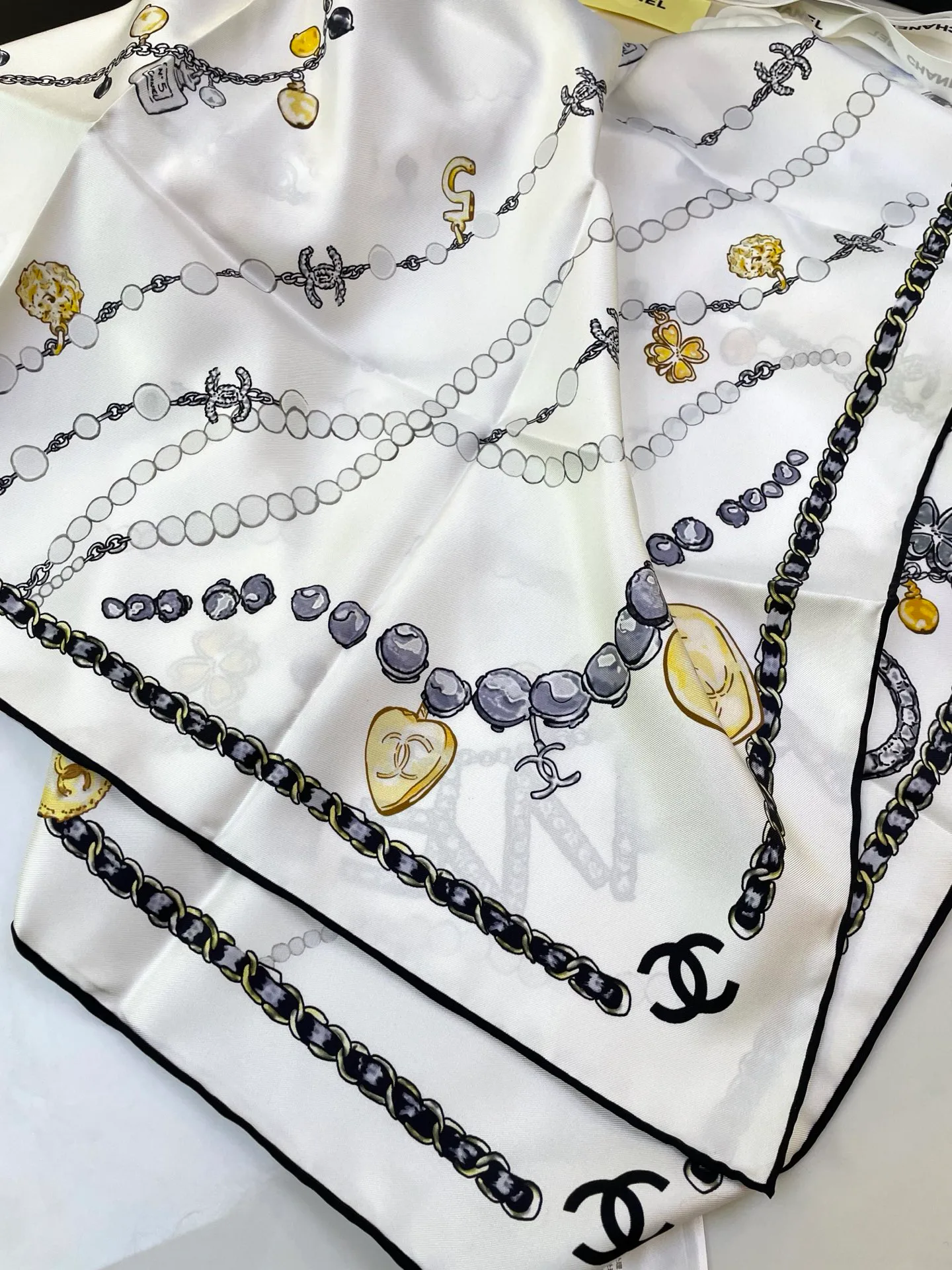 Шарфы Chanel 1981400