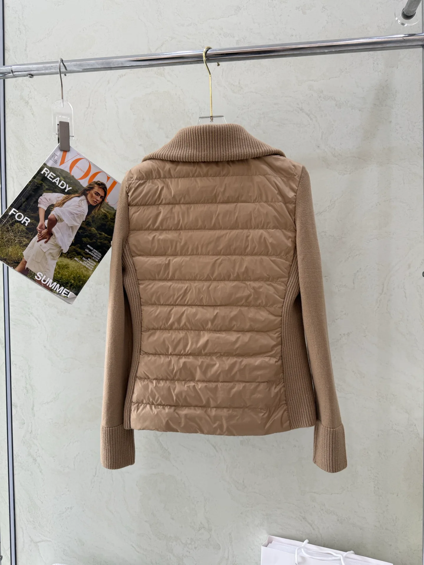 Куртки И Пуховики Женские Moncler 17918879