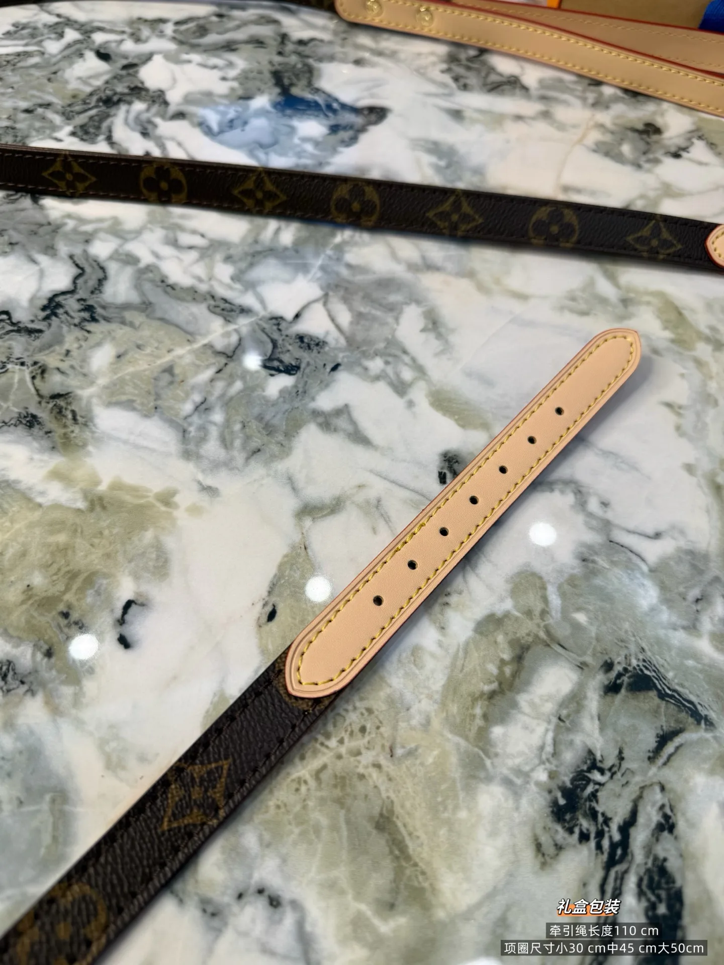 Текстиль Louis Vuitton 11888358