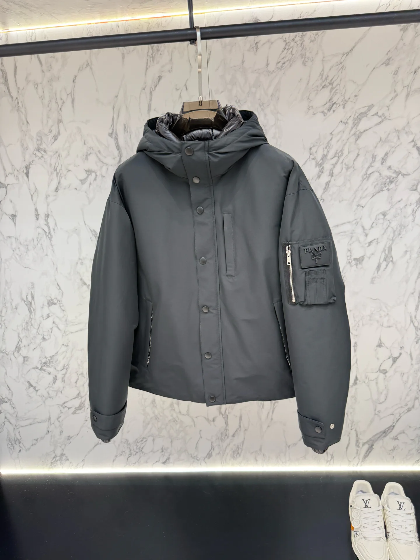 Куртки И Пуховики Женские Prada 4000199