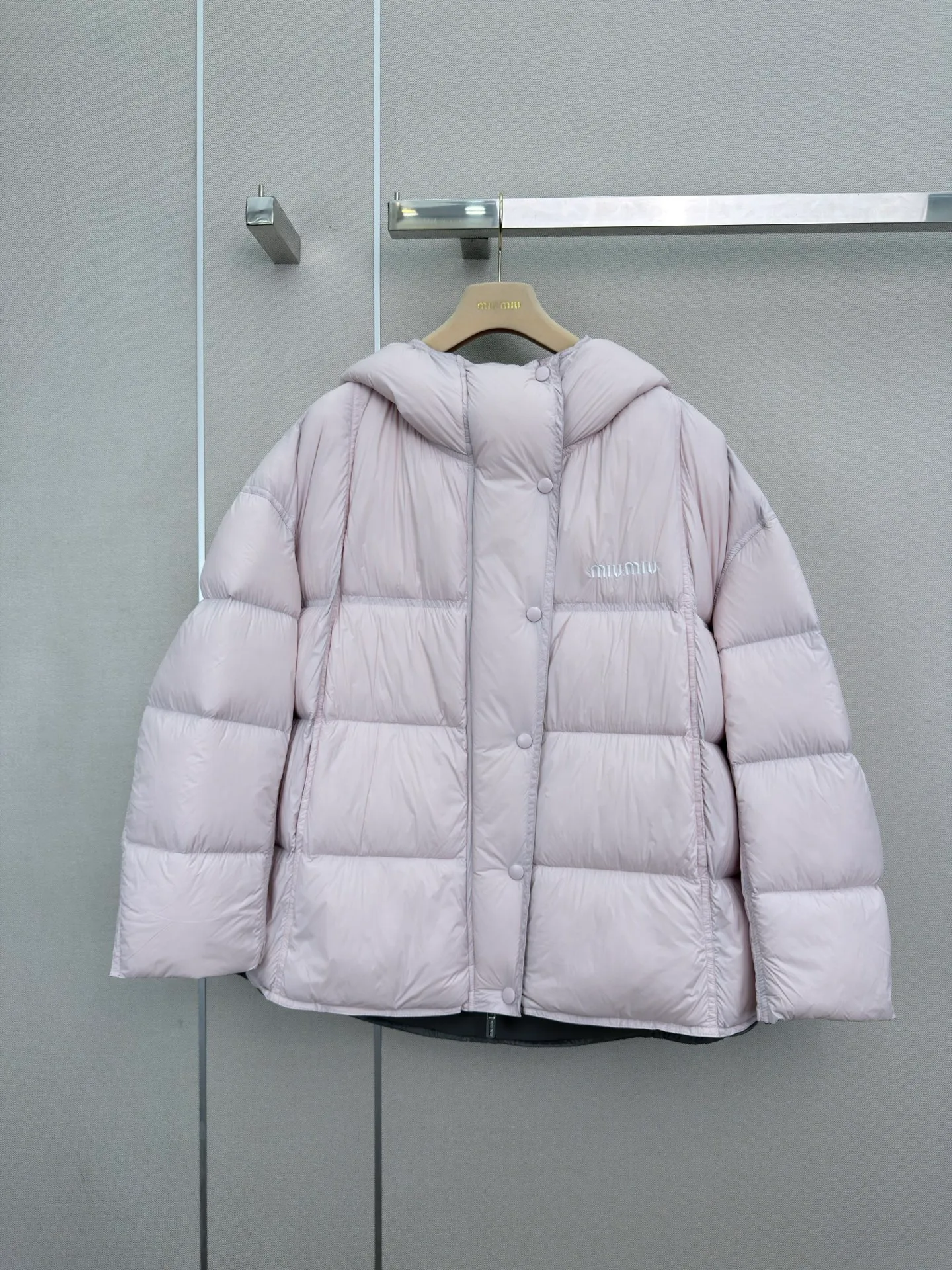 Куртки И Пуховики Женские Miu Miu 18710744