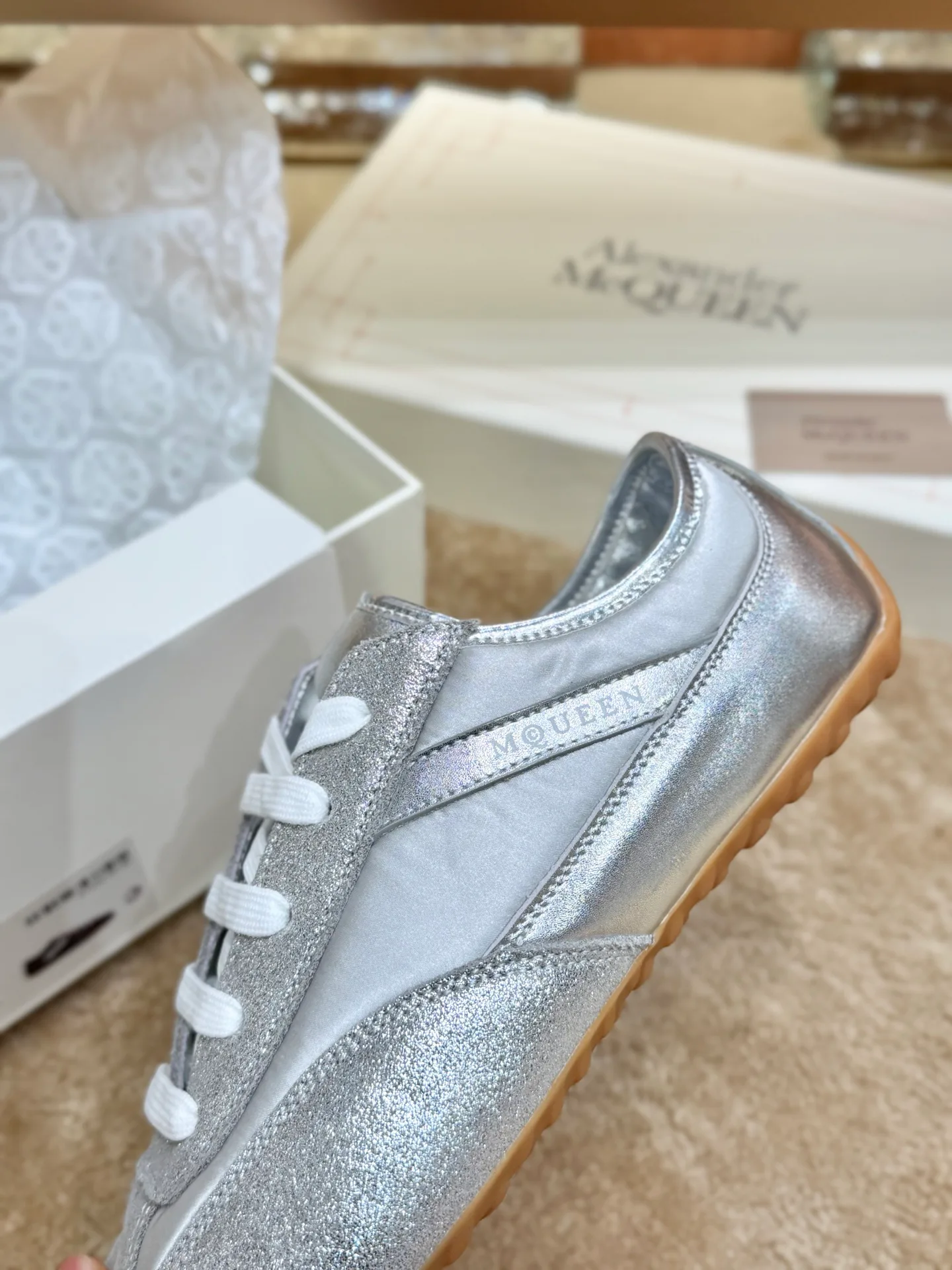 Кроссовки Женские Alexander Mcqueen 14182699