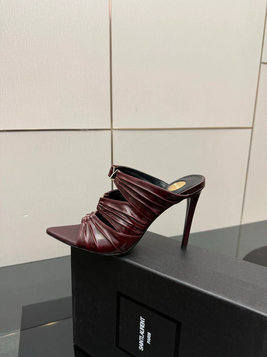 Сандалии Женские Saint Laurent 9317892