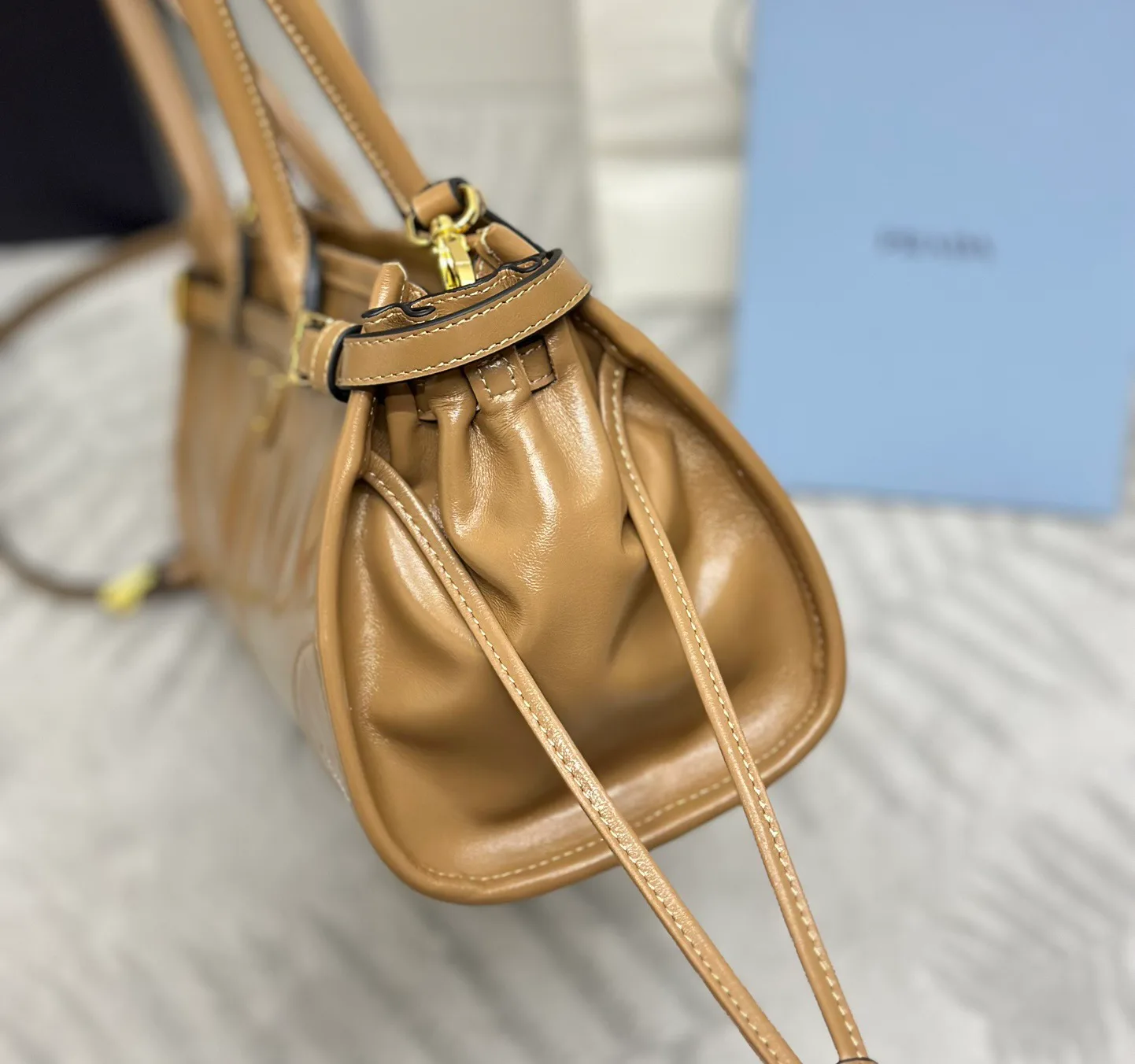 Классические Сумки Женские Prada 11462484