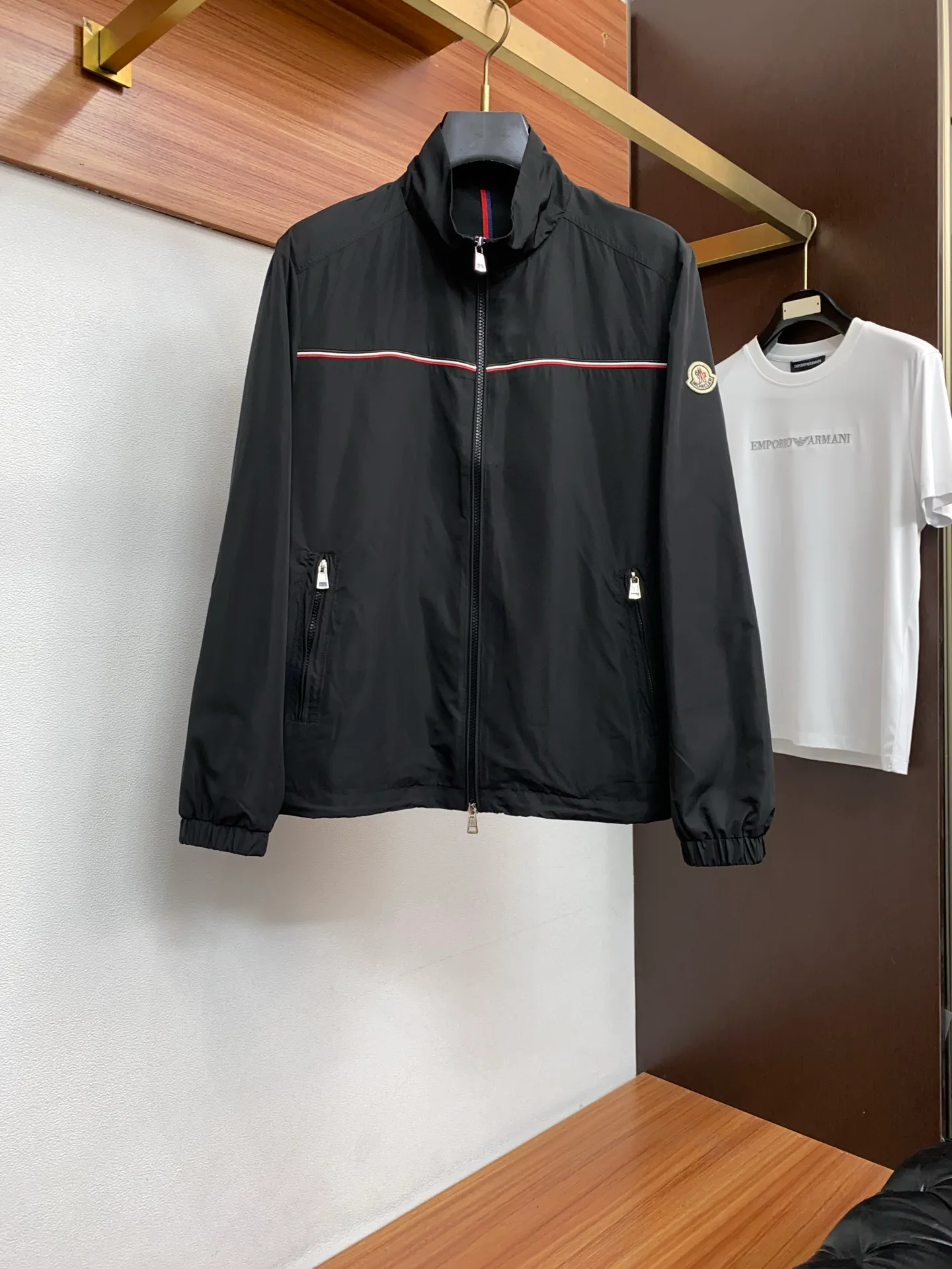 Куртки И Пуховики Мужские Moncler 11523278