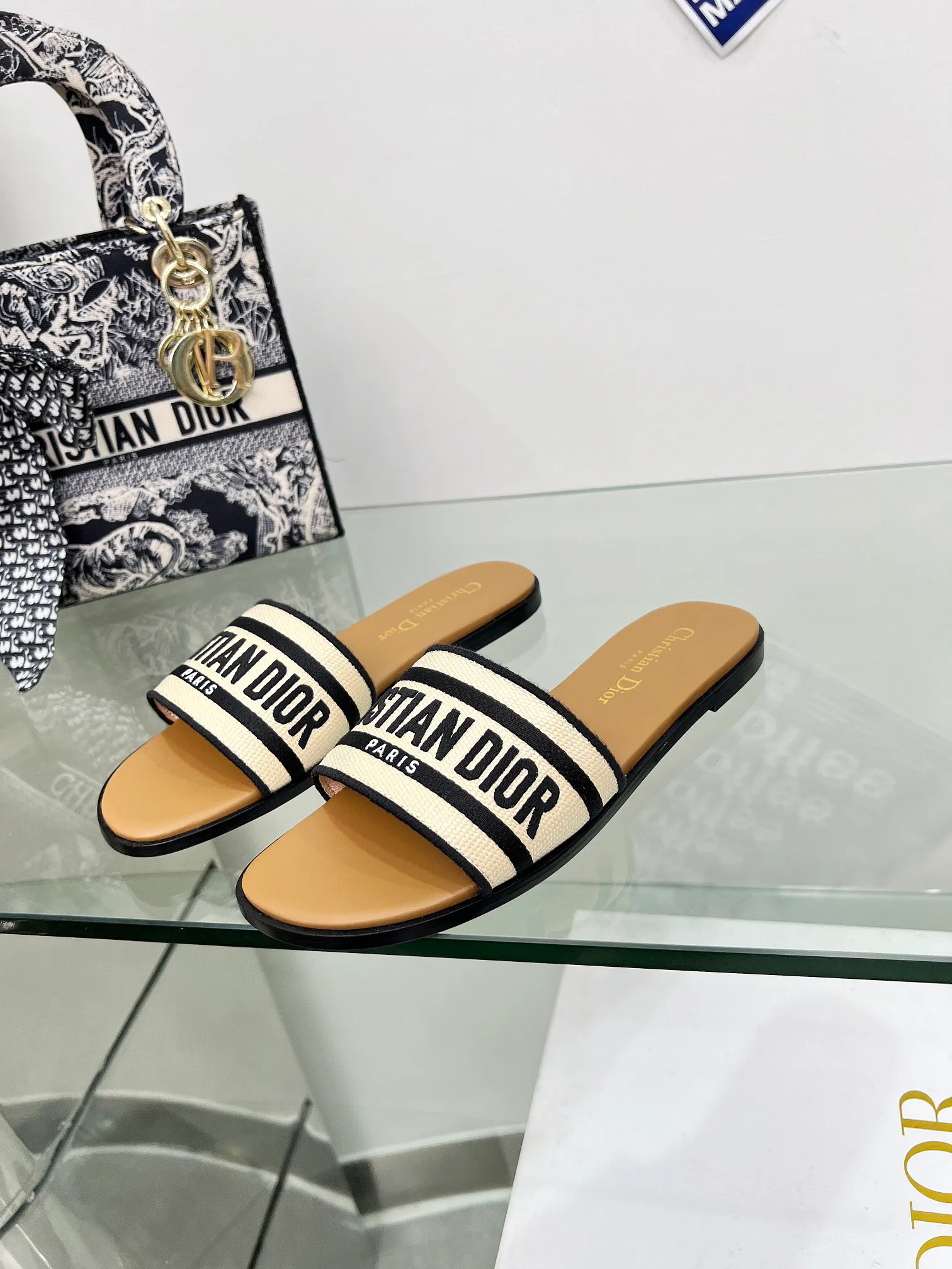 Шлепанцы Женские Christian Dior 33143