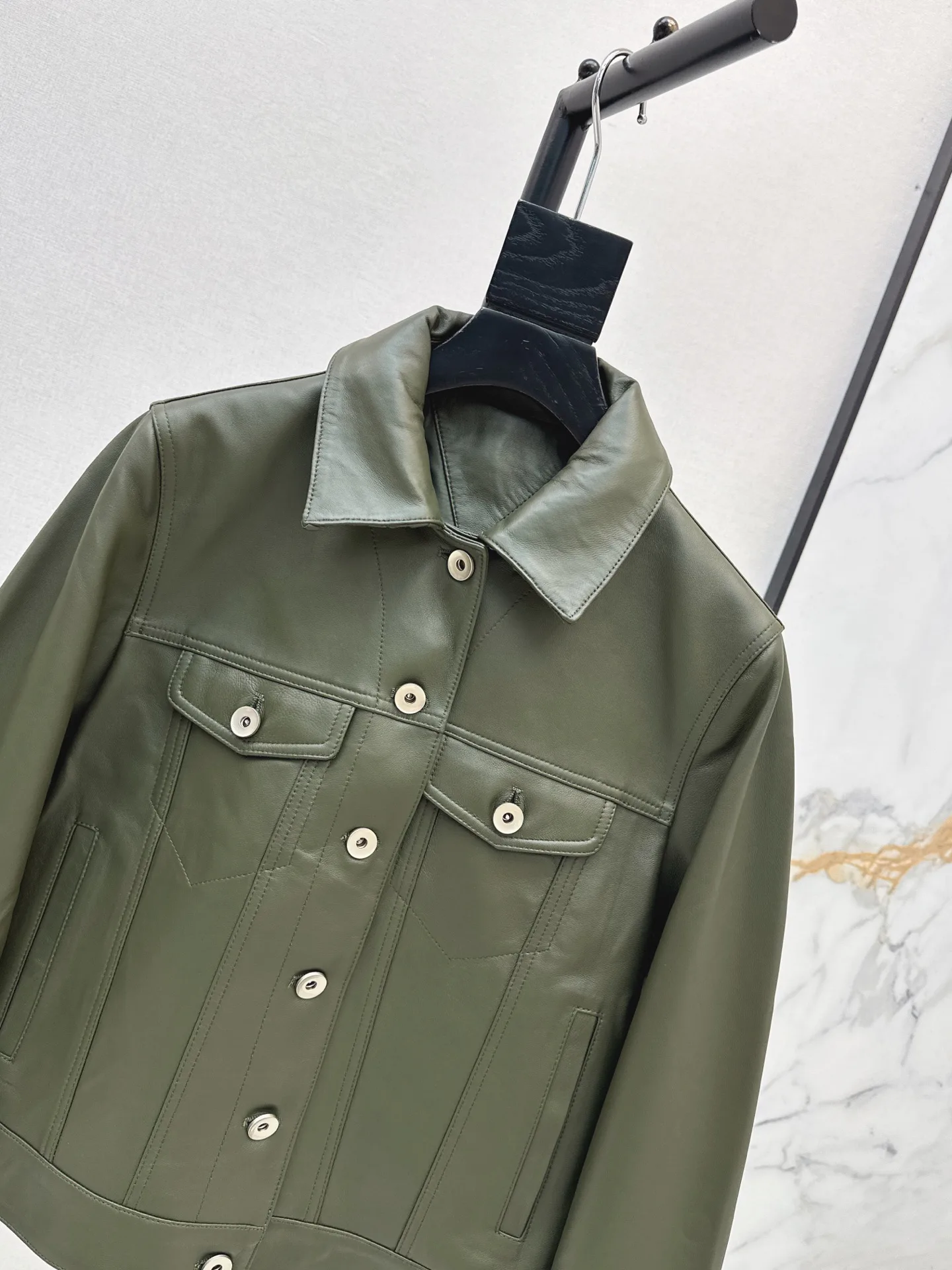Кожаные Куртки И Дублёнки Женские Bottega Veneta 18173025