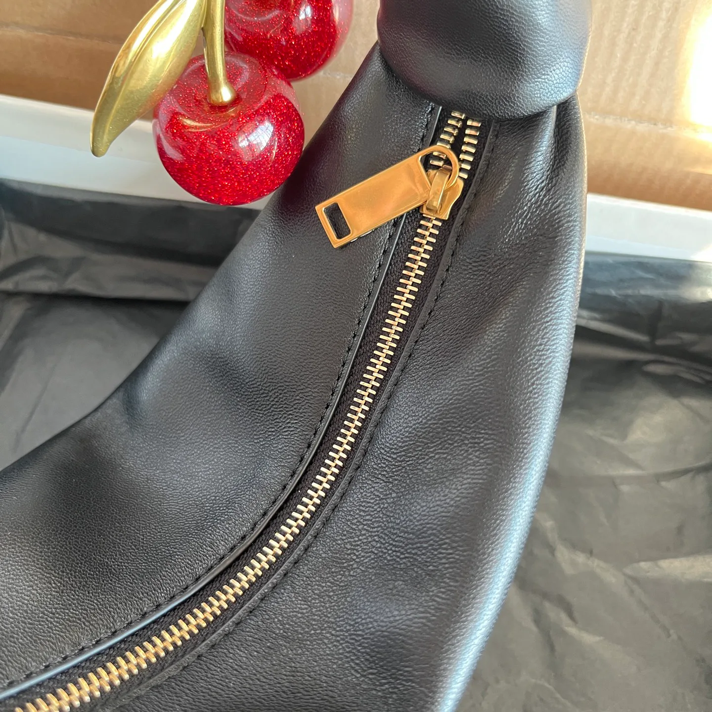 Классические Сумки Женские Saint Laurent 11886273