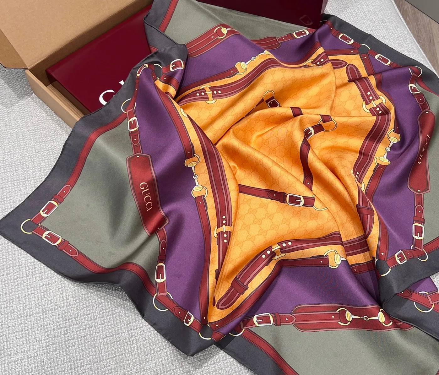 Шарфы Gucci 11503711