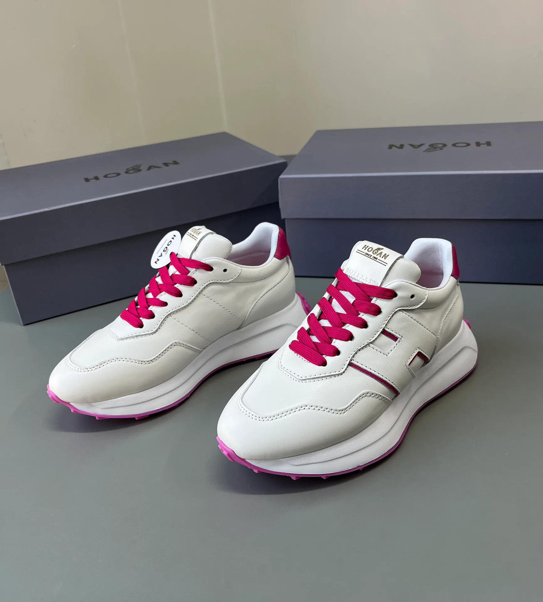 Кроссовки Женские Hogan 12629886