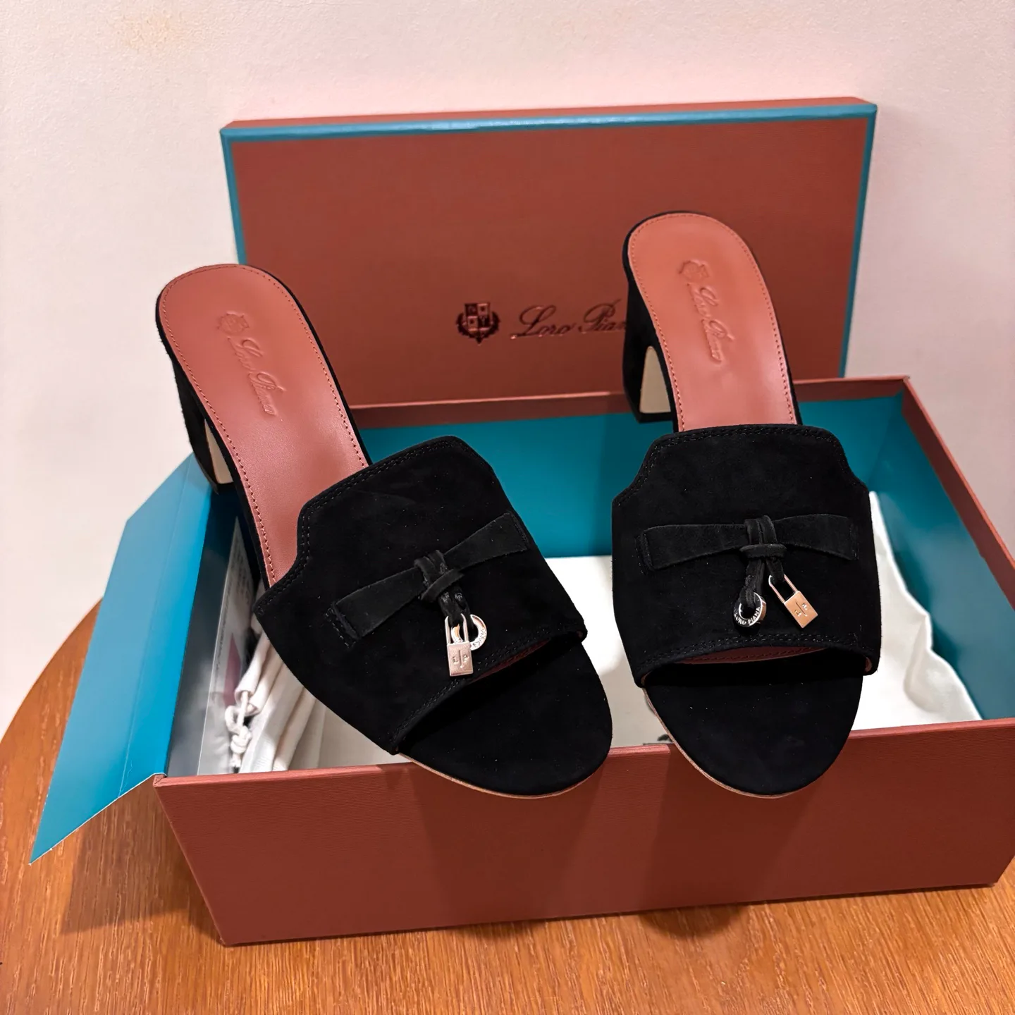 Босоножки Женские Loro Piana 3499306