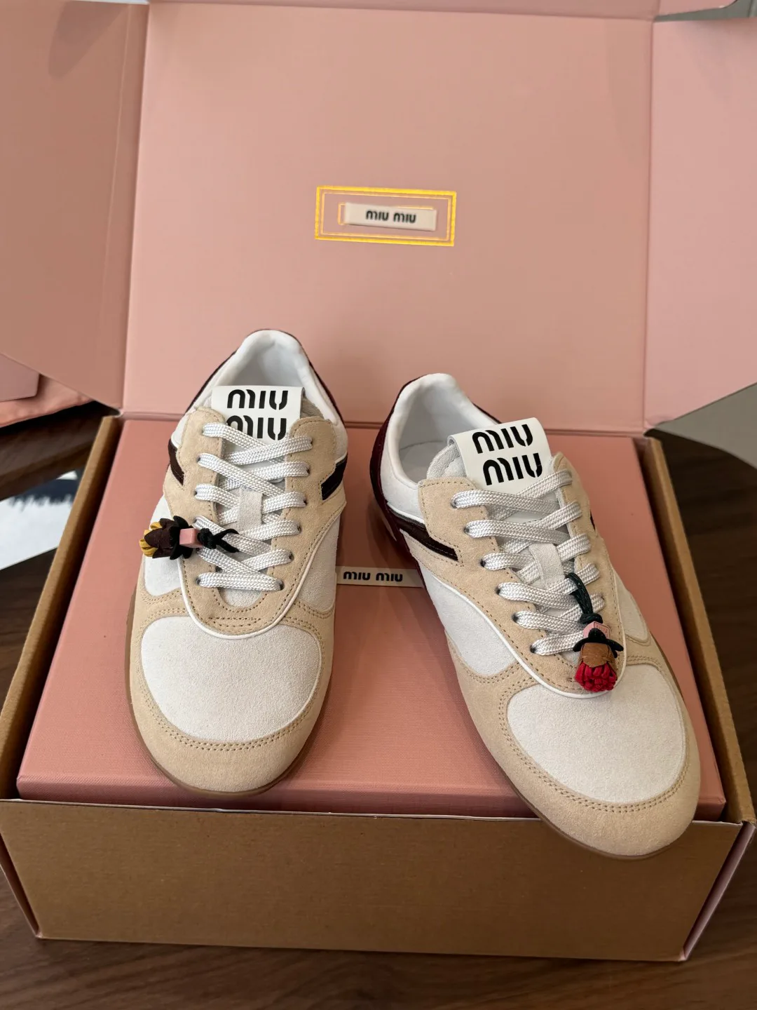 Кроссовки Женские Miu Miu 18627579