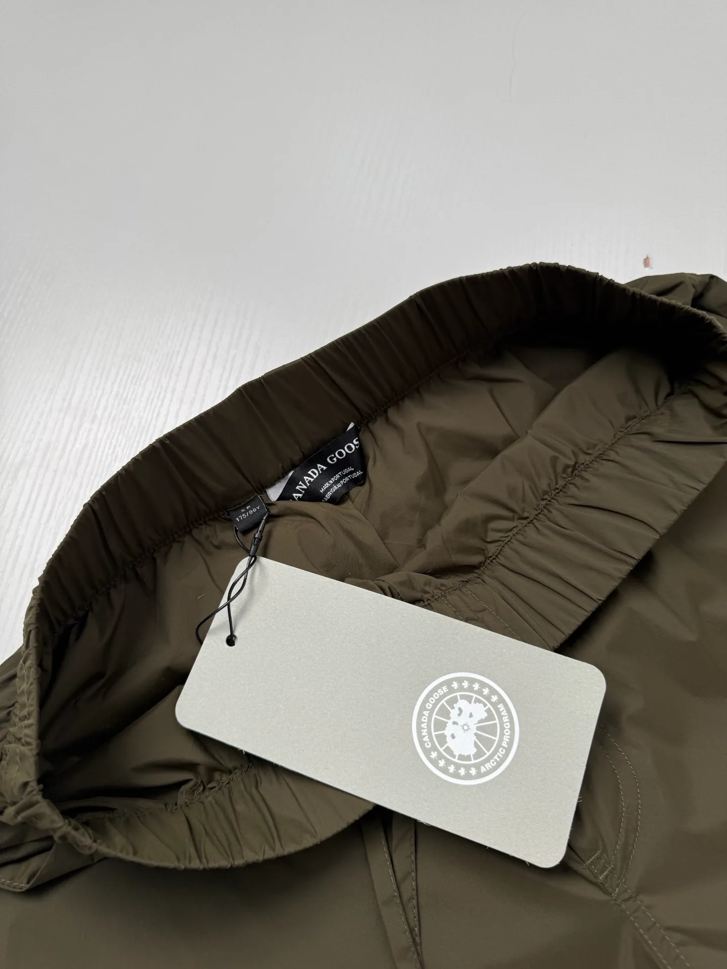 Шорты Женские Canada Goose 17093308