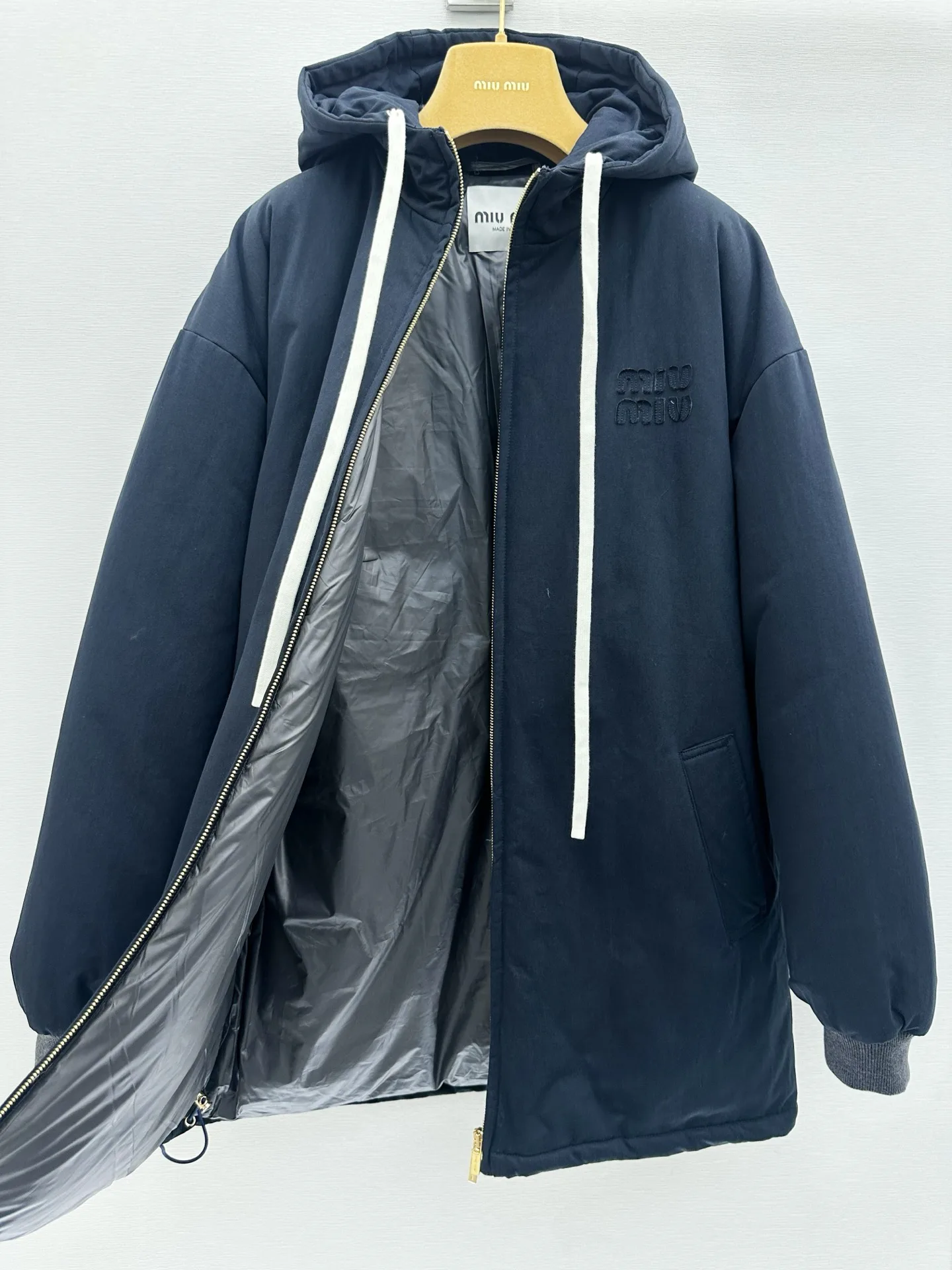 Куртки И Пуховики Женские Miu Miu 17904565