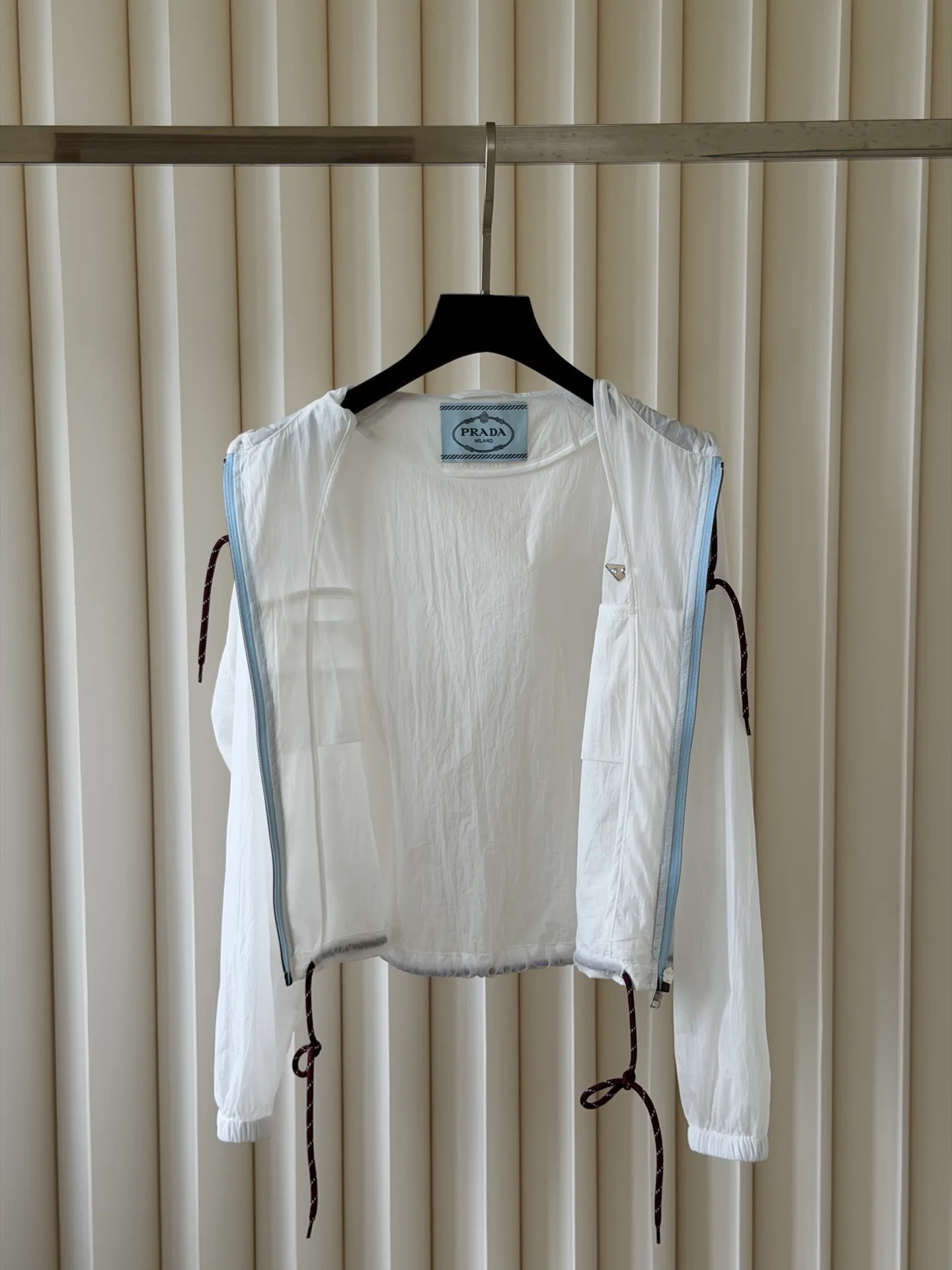 Куртки И Пуховики Женские Prada 17612844