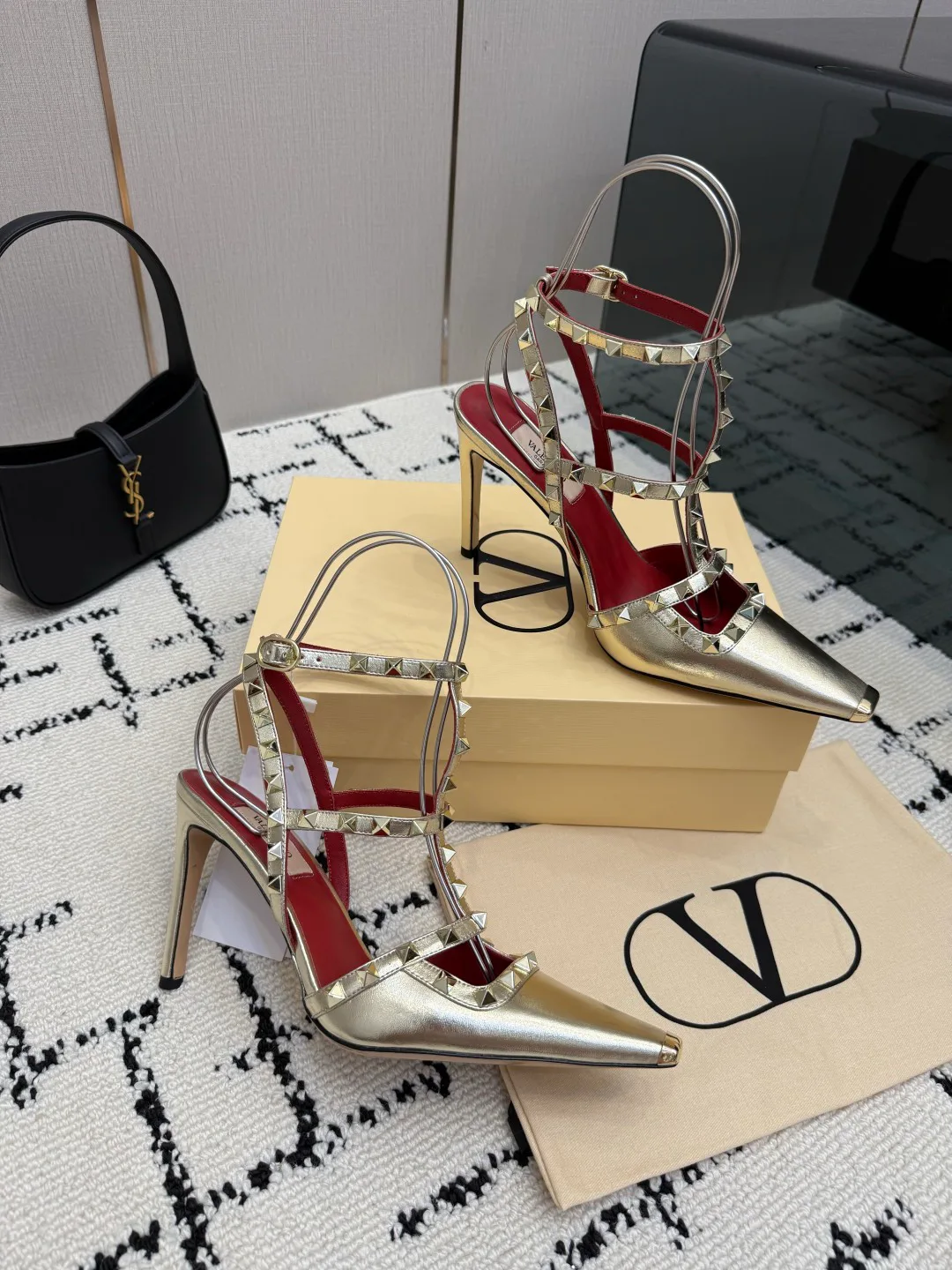 Босоножки Женские Valentino 17594481