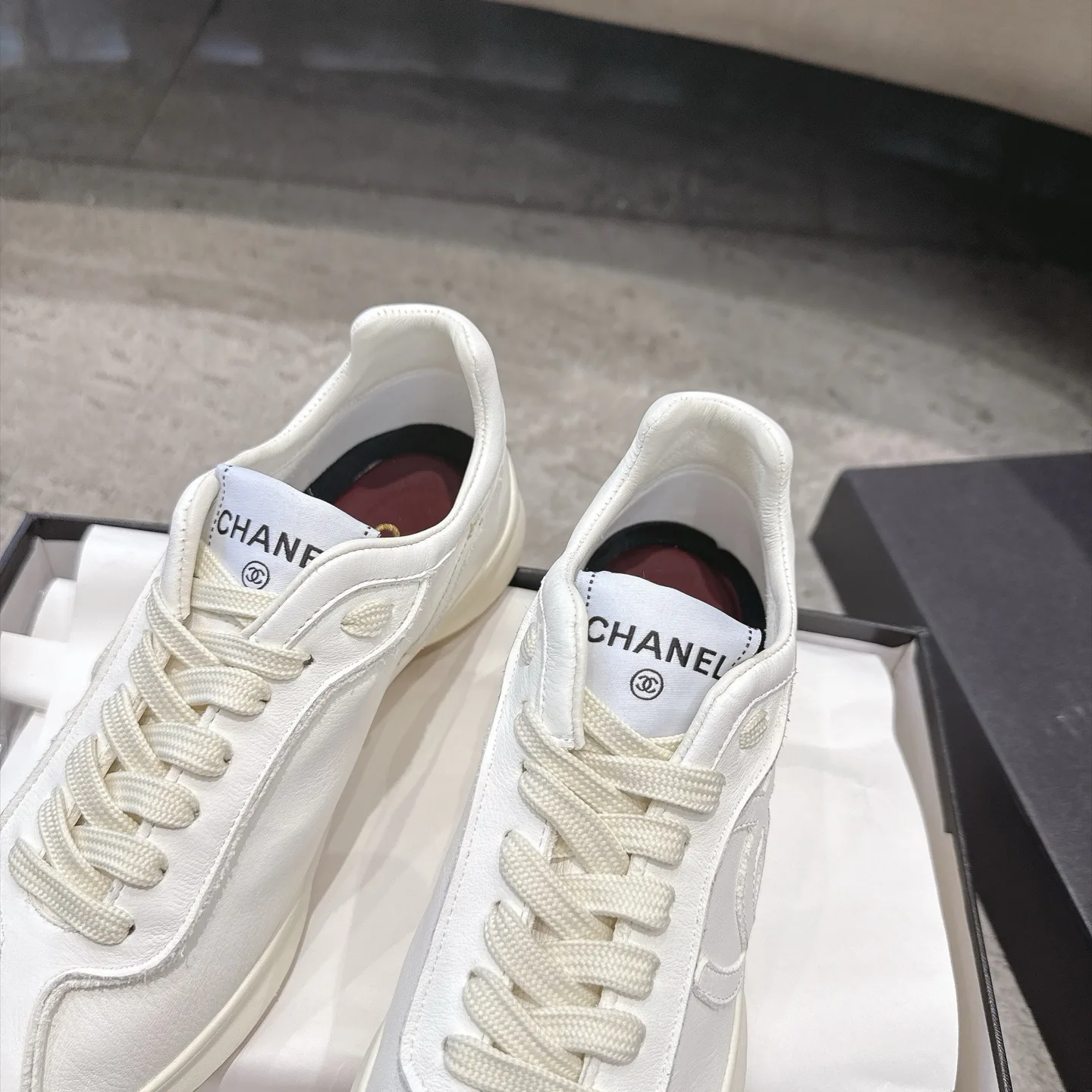 Кроссовки Женские Chanel 18737892