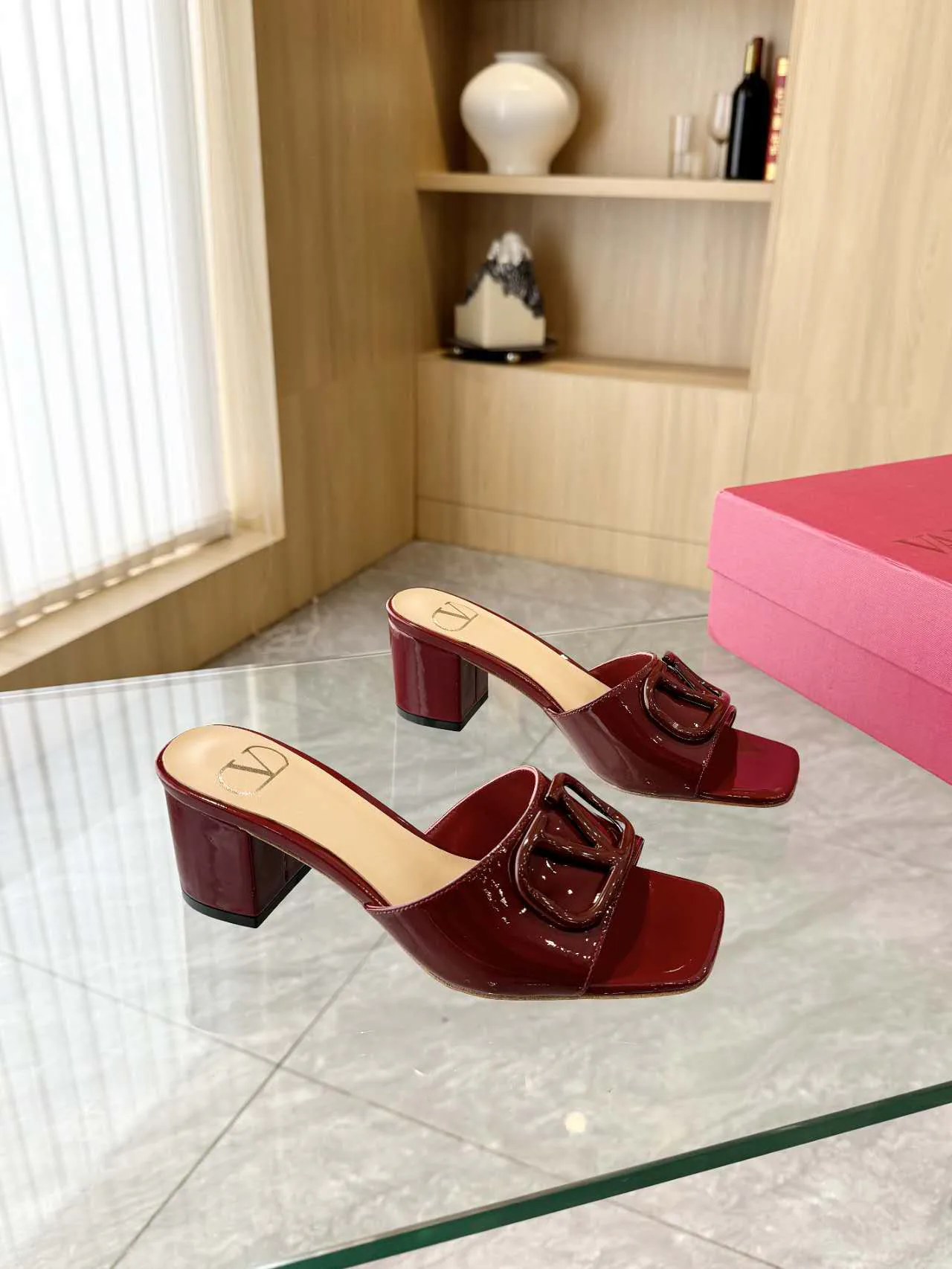 Босоножки Женские Valentino 11602189