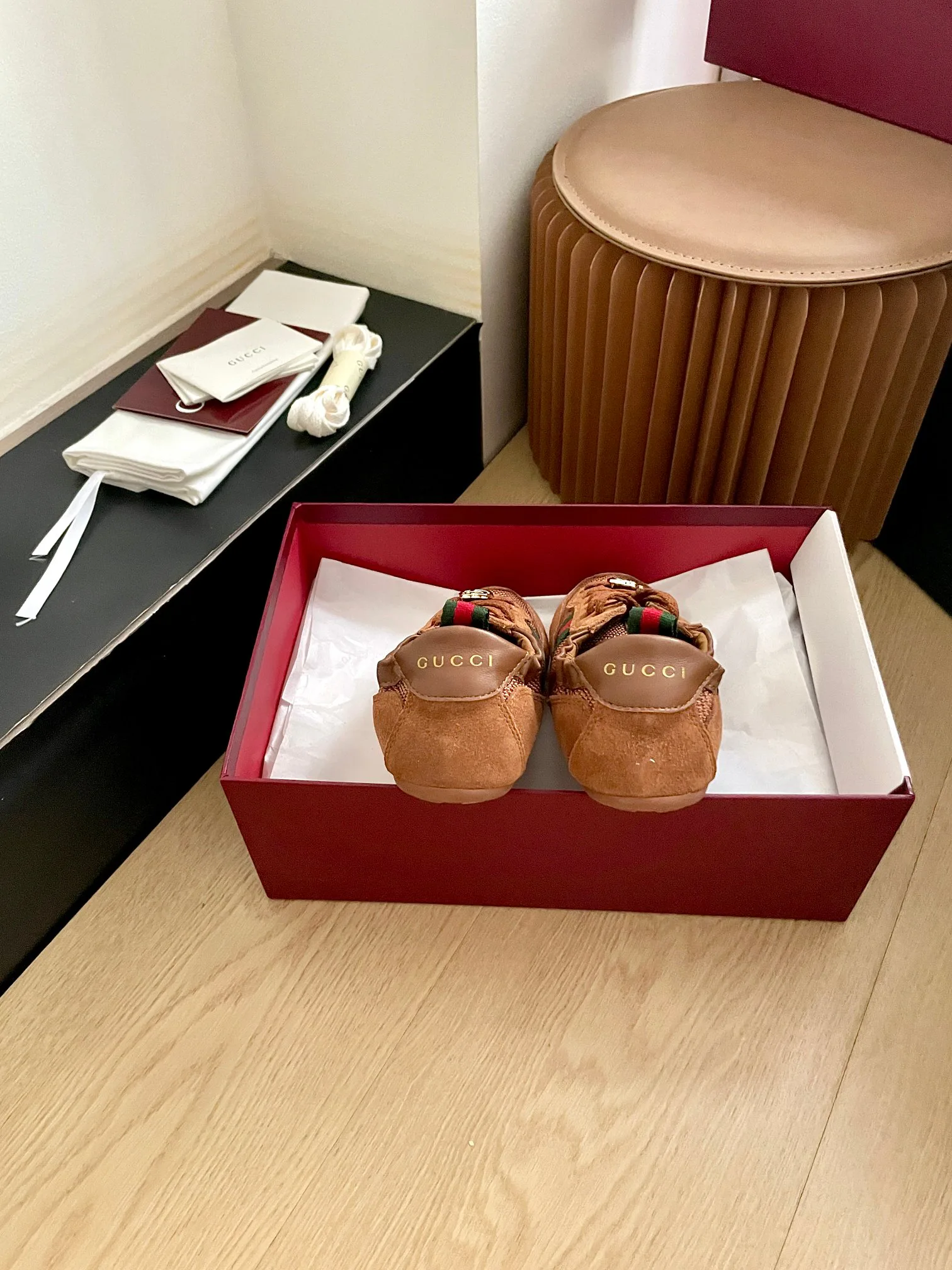 Кроссовки Женские Gucci 941865