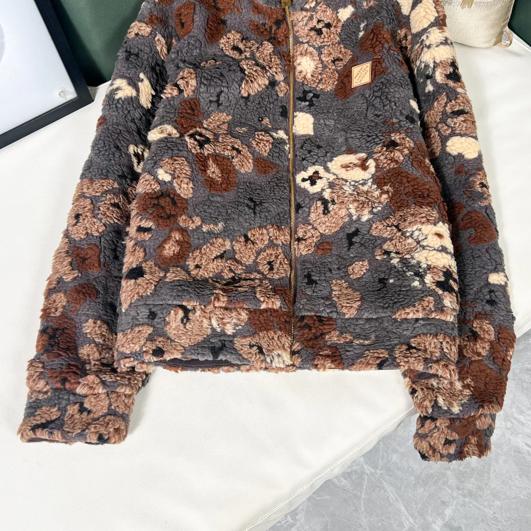 Куртки И Пуховики Женские Louis Vuitton 1525077