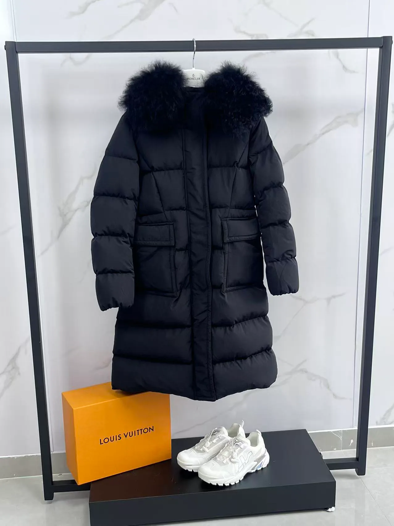 Куртки И Пуховики Женские Moncler 17964583