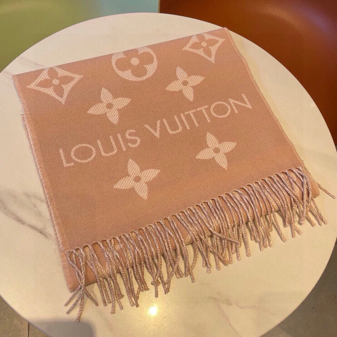 Шарфы Louis Vuitton 824083